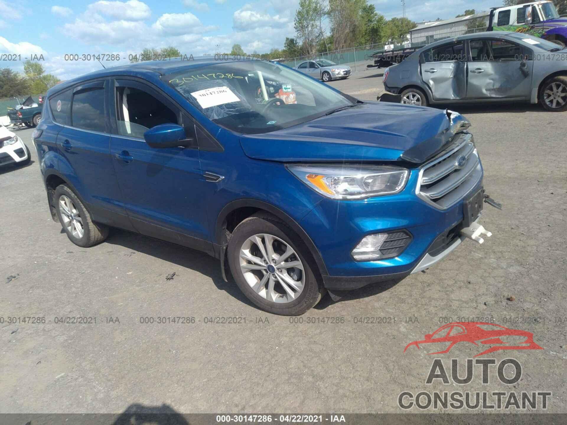 FORD ESCAPE 2017 - 1FMCU0GD2HUE52834
