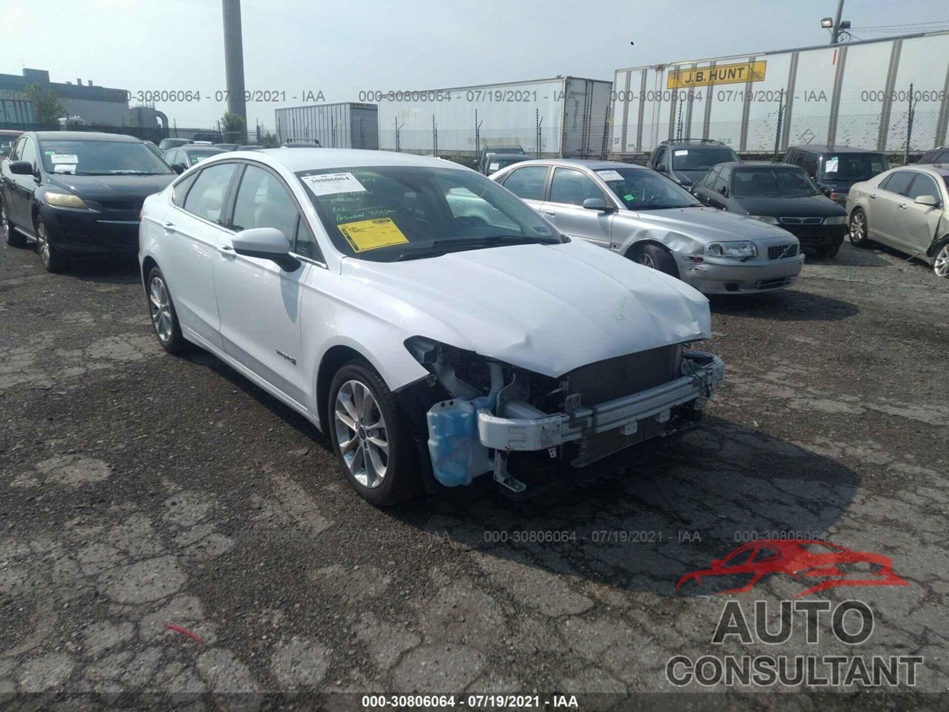 FORD FUSION HYBRID 2019 - 3FA6P0LU6KR273537