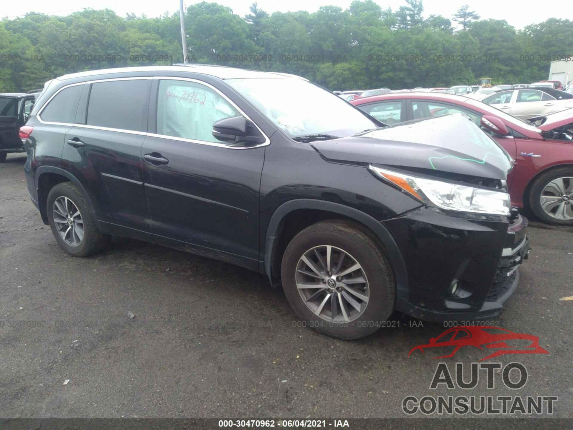 TOYOTA HIGHLANDER 2018 - 5TDJZRFH5JS861071