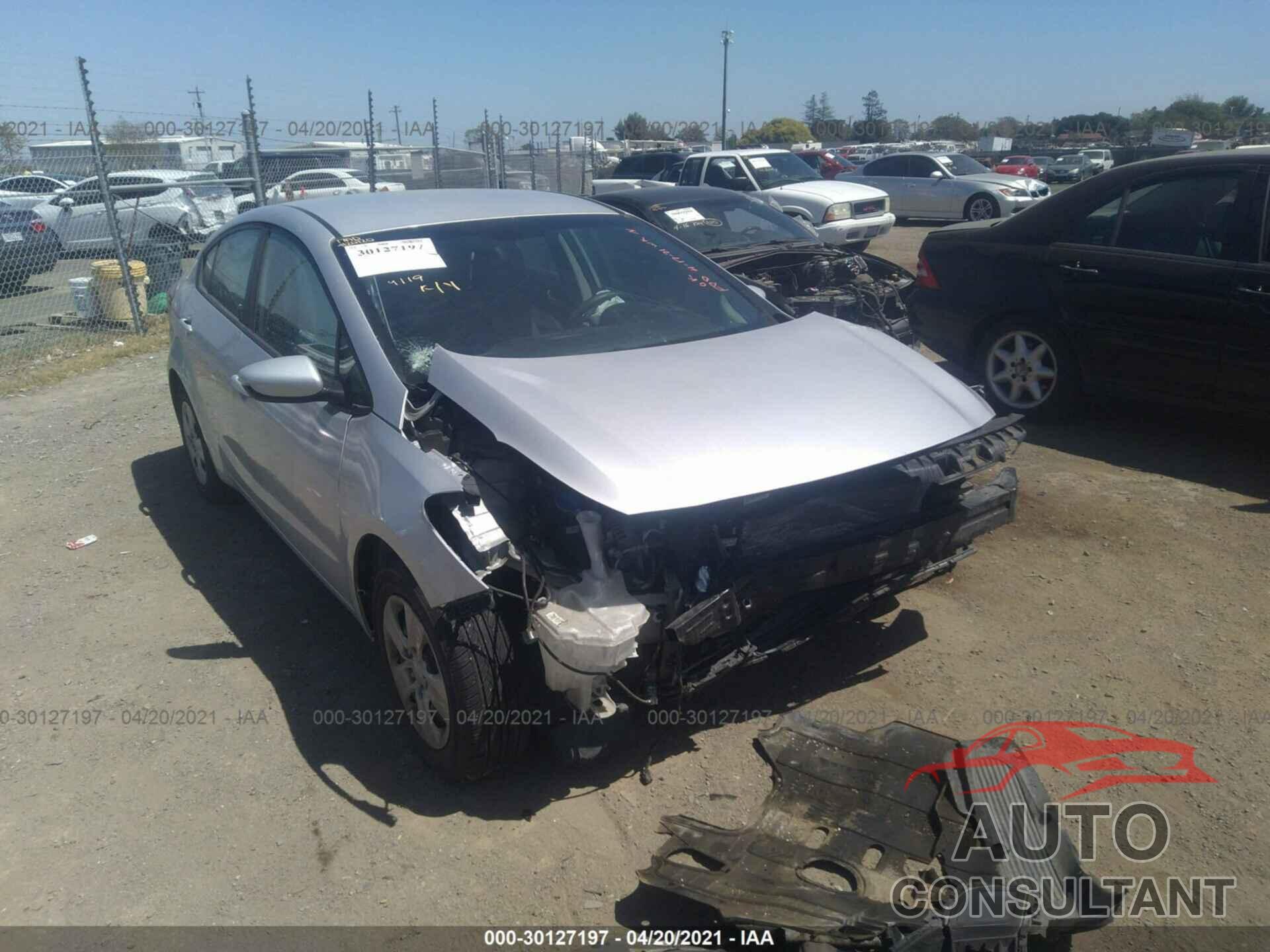 KIA FORTE 2018 - 3KPFL4A75JE198376