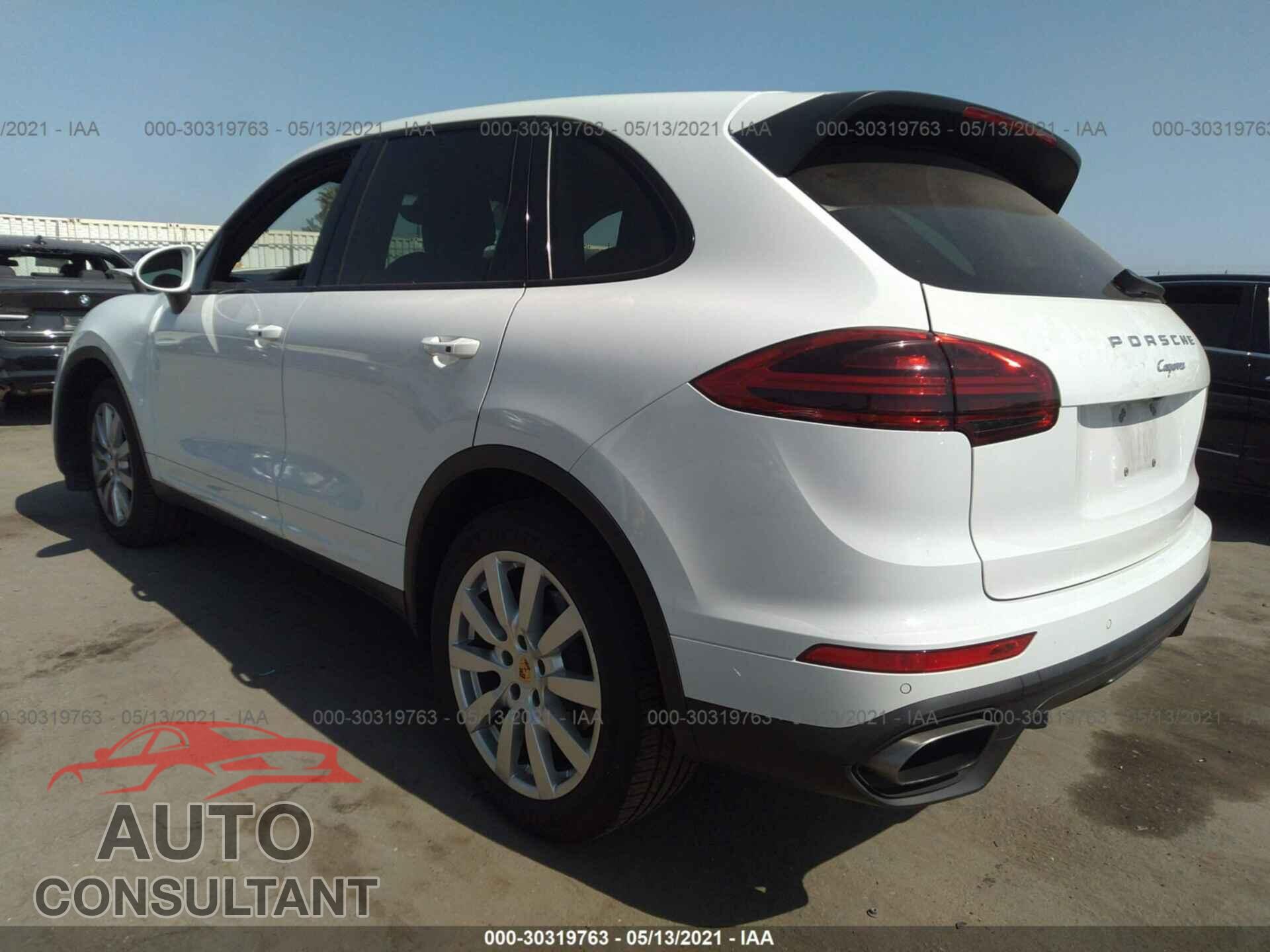 PORSCHE CAYENNE 2016 - WP1AA2A22GKA09793