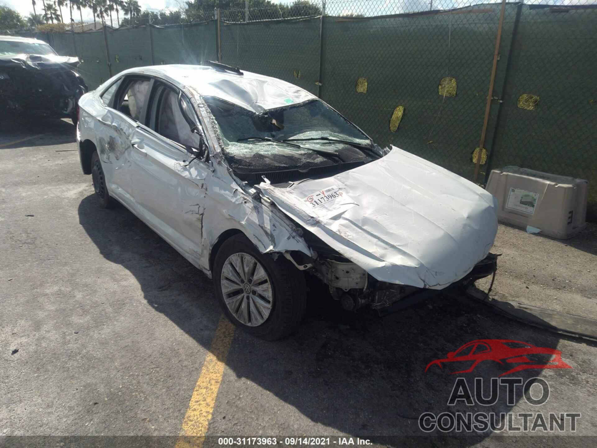 VOLKSWAGEN JETTA 2019 - 3VWCB7BU3KM230189