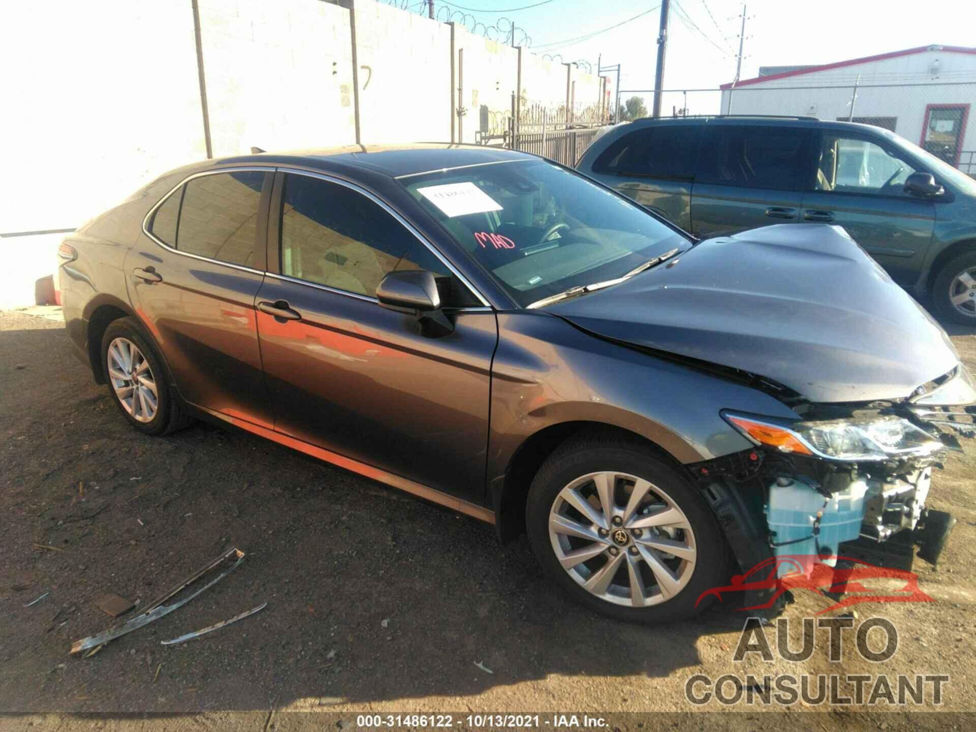 TOYOTA CAMRY 2022 - 4T1C11AK7NU499486