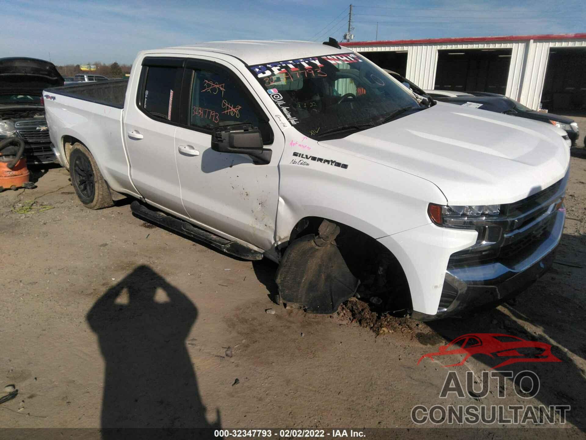 CHEVROLET SILVERADO 1500 2020 - 1GCRYDED2LZ167415