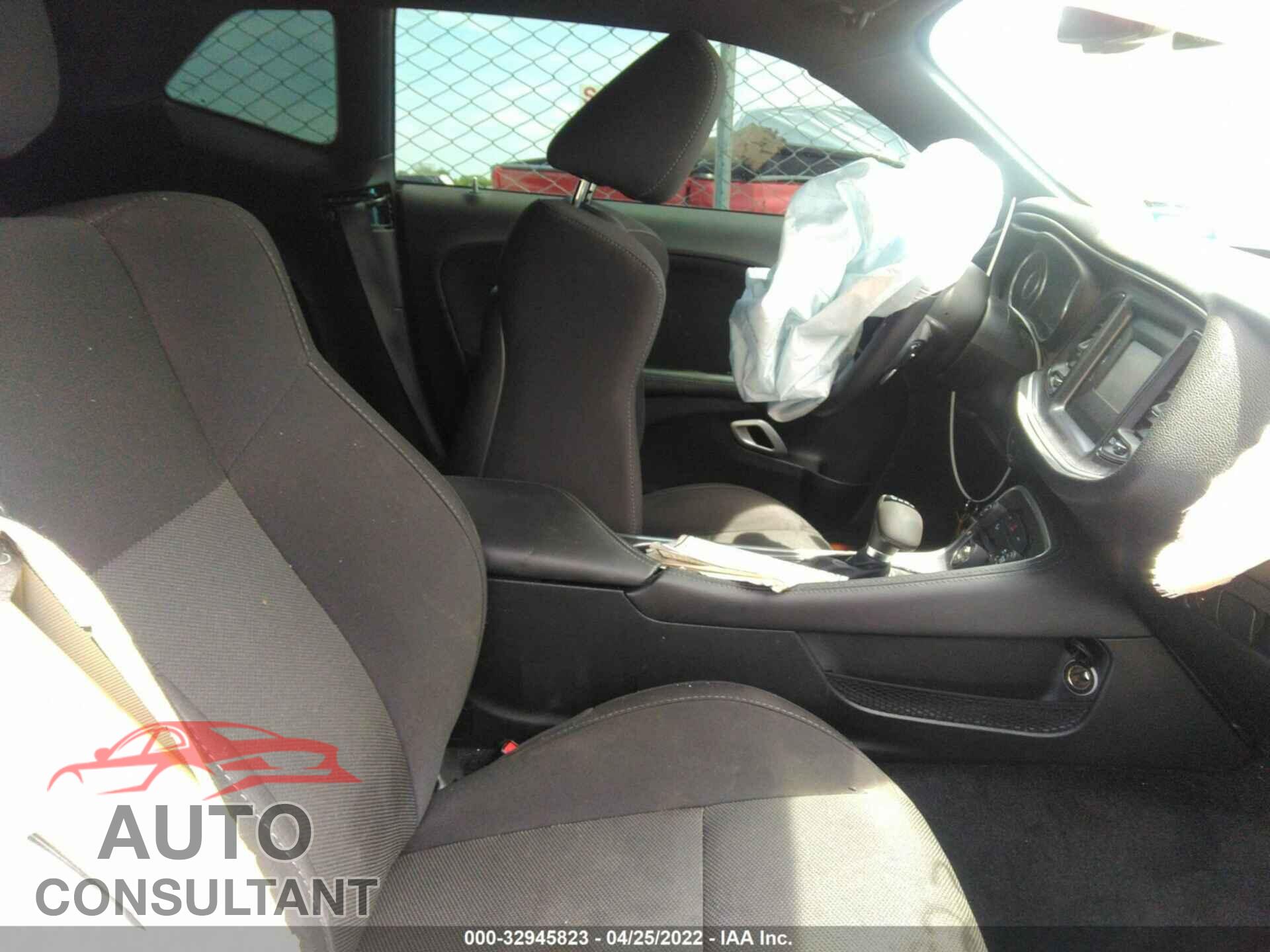 DODGE CHALLENGER 2015 - 2C3CDZAT7FH905942