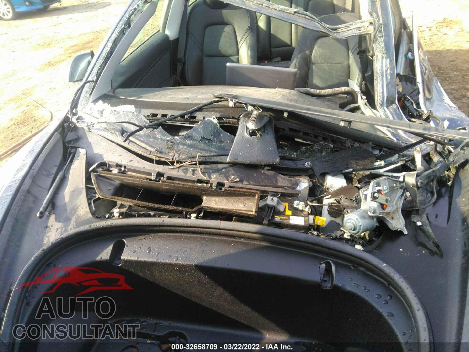 TESLA MODEL 3 2020 - 5YJ3E1EB5LF646543