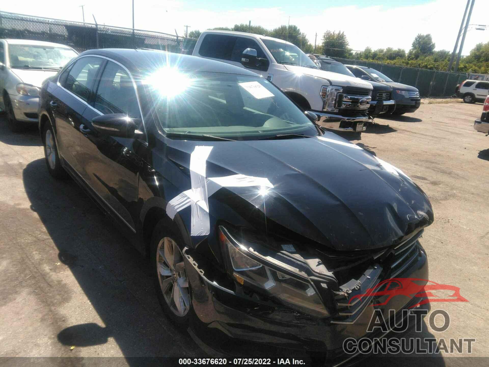 VOLKSWAGEN PASSAT 2016 - 1VWAT7A35GC014687