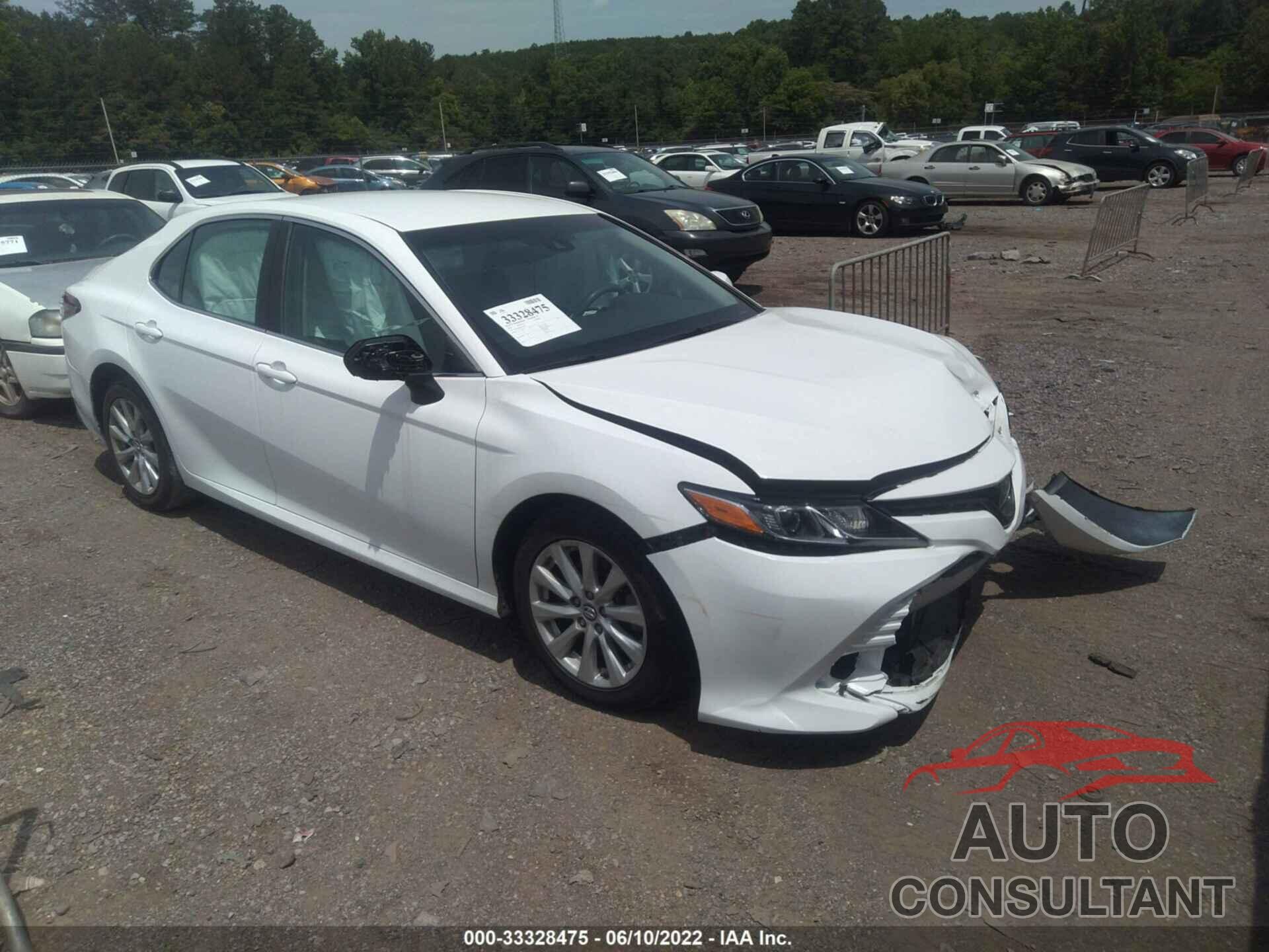 TOYOTA CAMRY 2018 - 4T1B11HK8JU111872