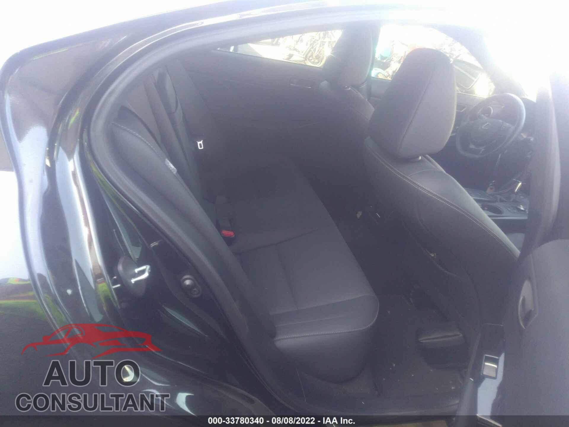 LEXUS IS 2021 - JTHCA1D28M5115562