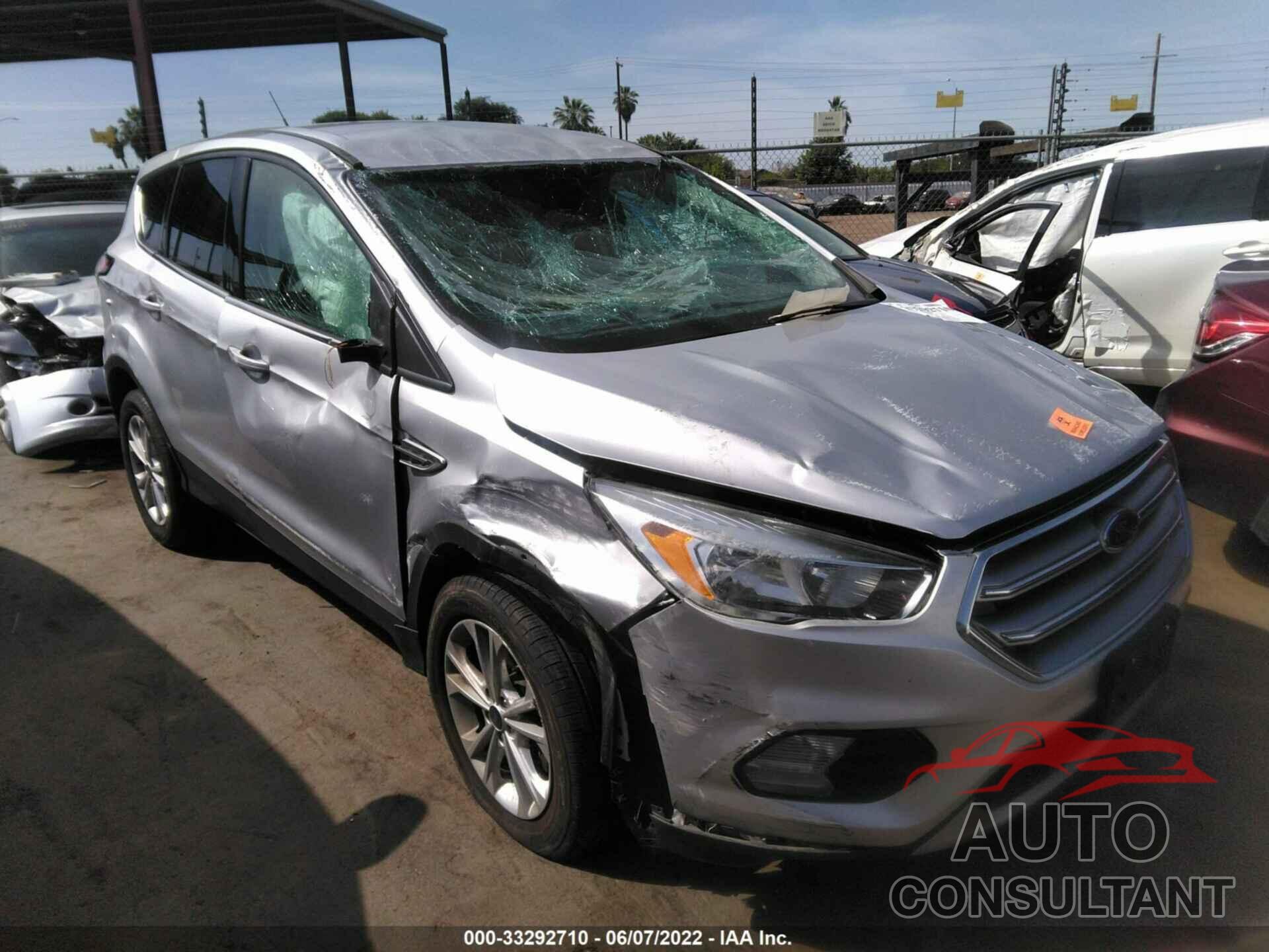 FORD ESCAPE 2017 - 1FMCU0G90HUD29948