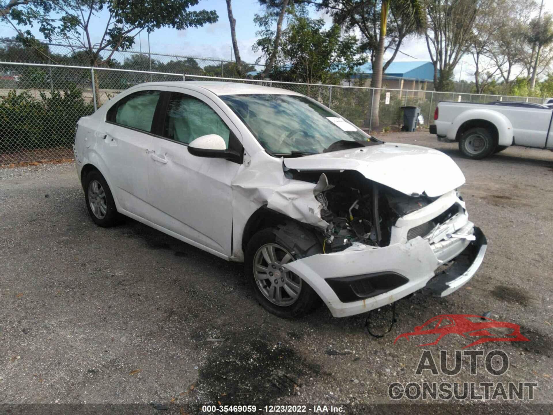 CHEVROLET SONIC 2016 - 1G1JC5SH8G4134746