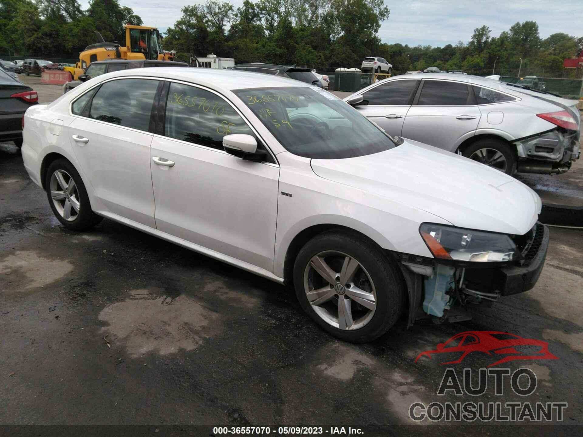 VOLKSWAGEN PASSAT 2015 - 1VWAT7A3XFC108966