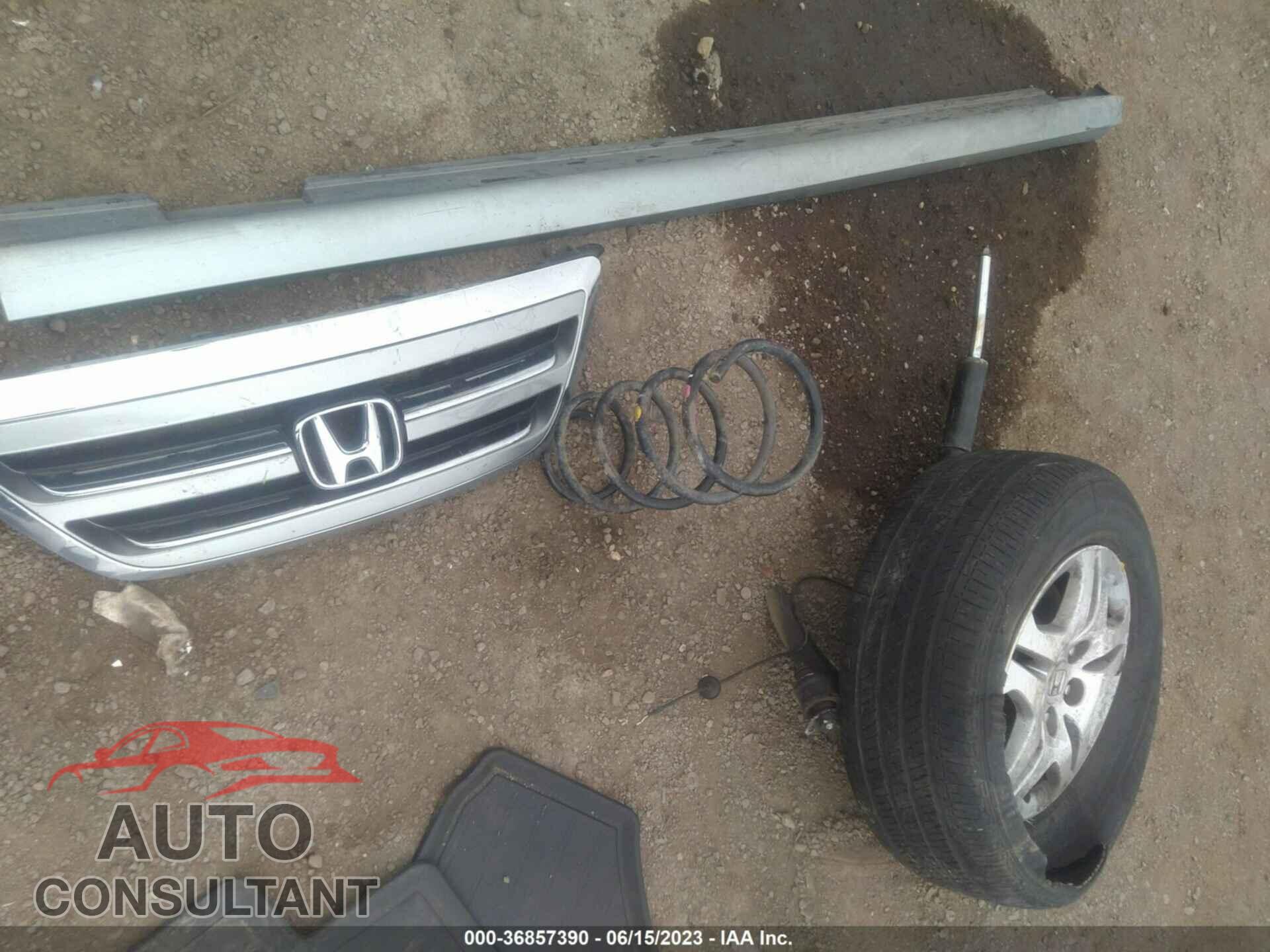 HONDA PILOT 2015 - 5FNYF3H75FB034174