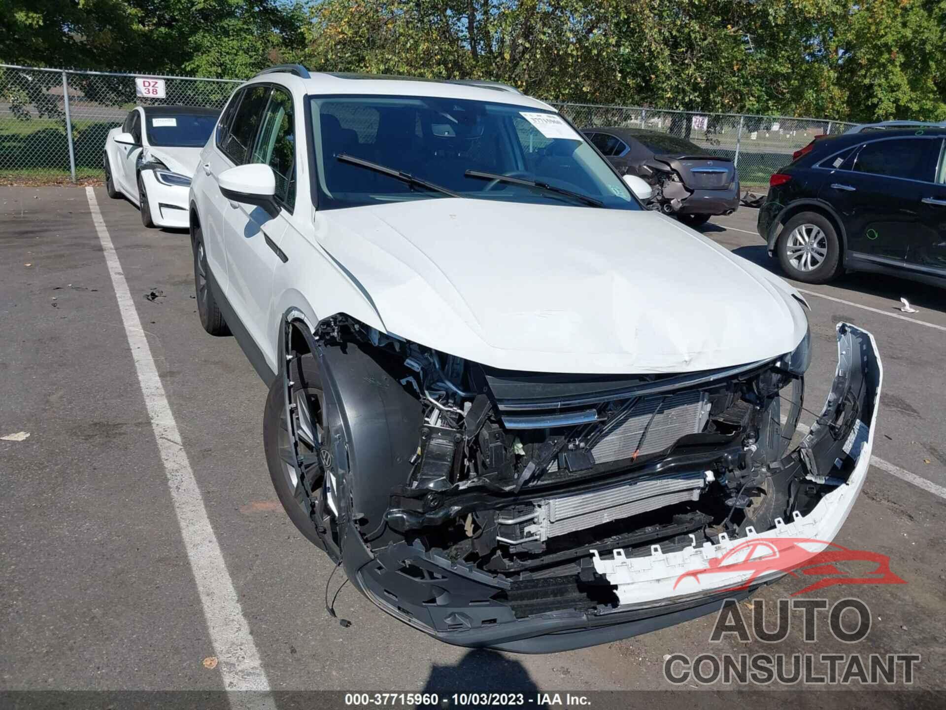 VOLKSWAGEN TIGUAN 2022 - 3VV2B7AX8NM148412