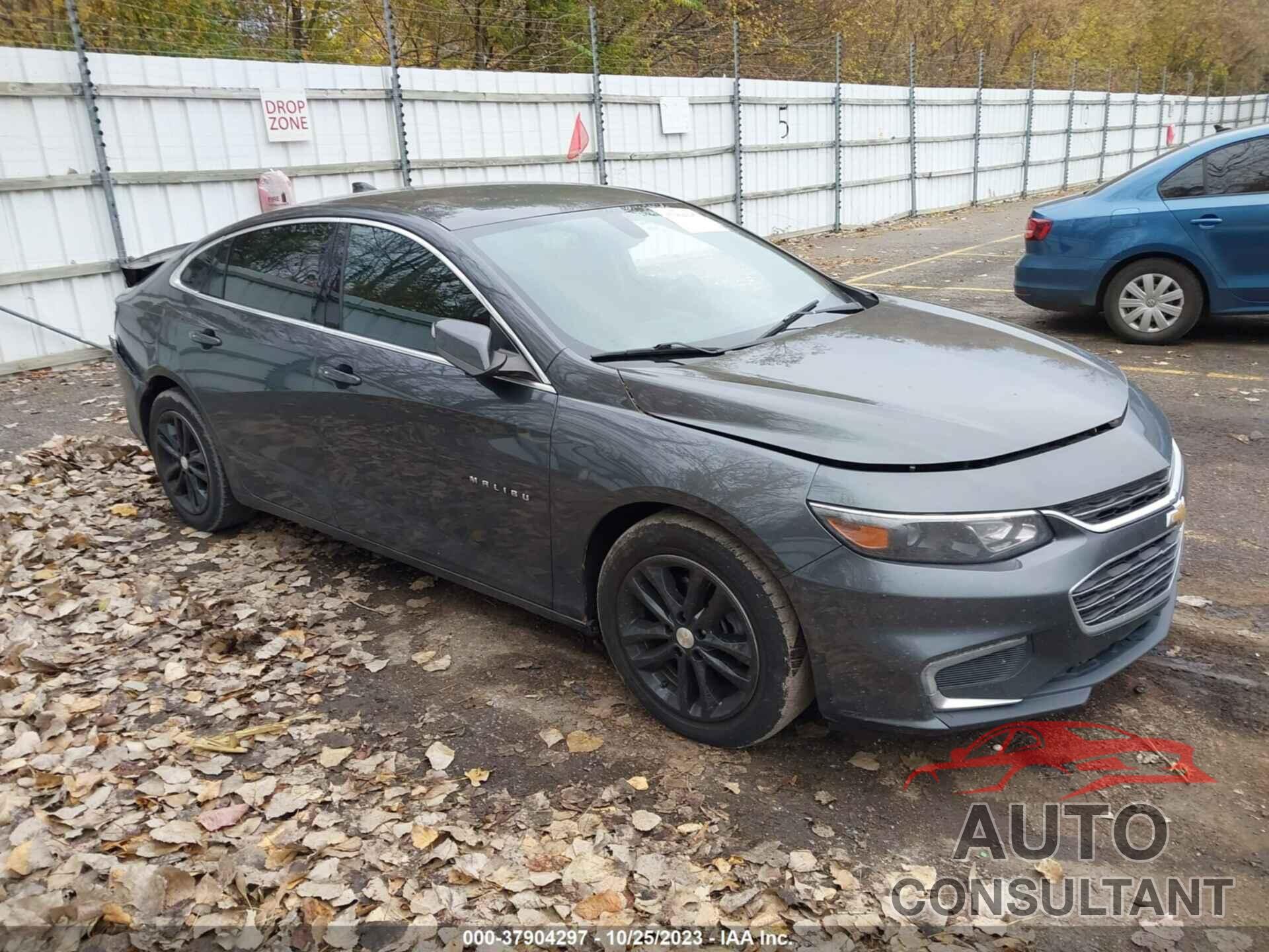 CHEVROLET MALIBU 2017 - 1G1ZE5ST1HF225963