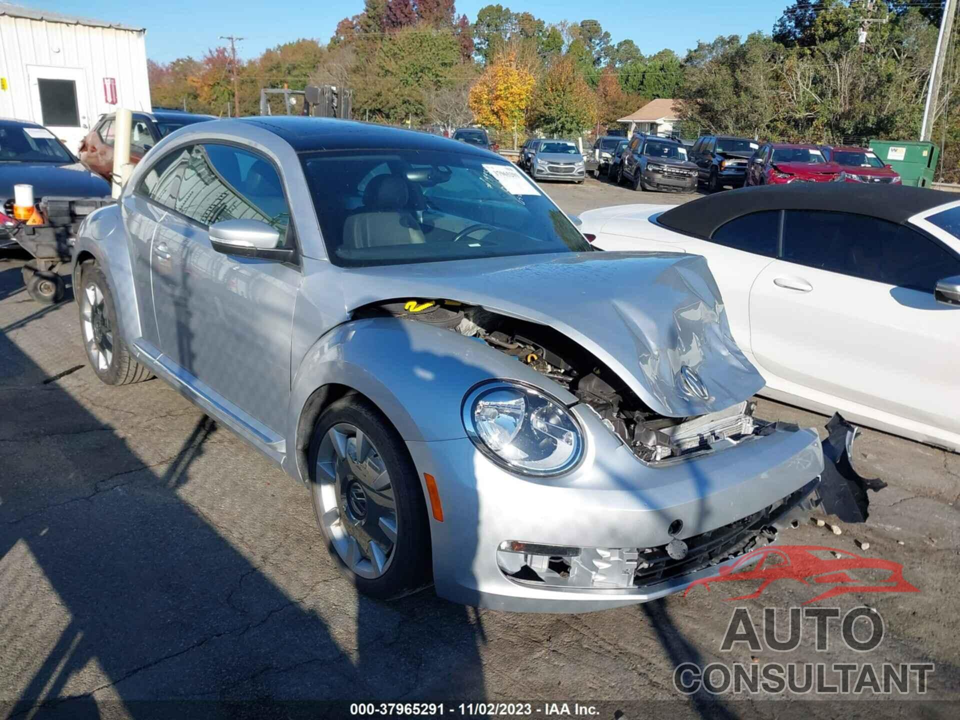 VOLKSWAGEN BEETLE 2016 - 3VWJ07AT0GM617960