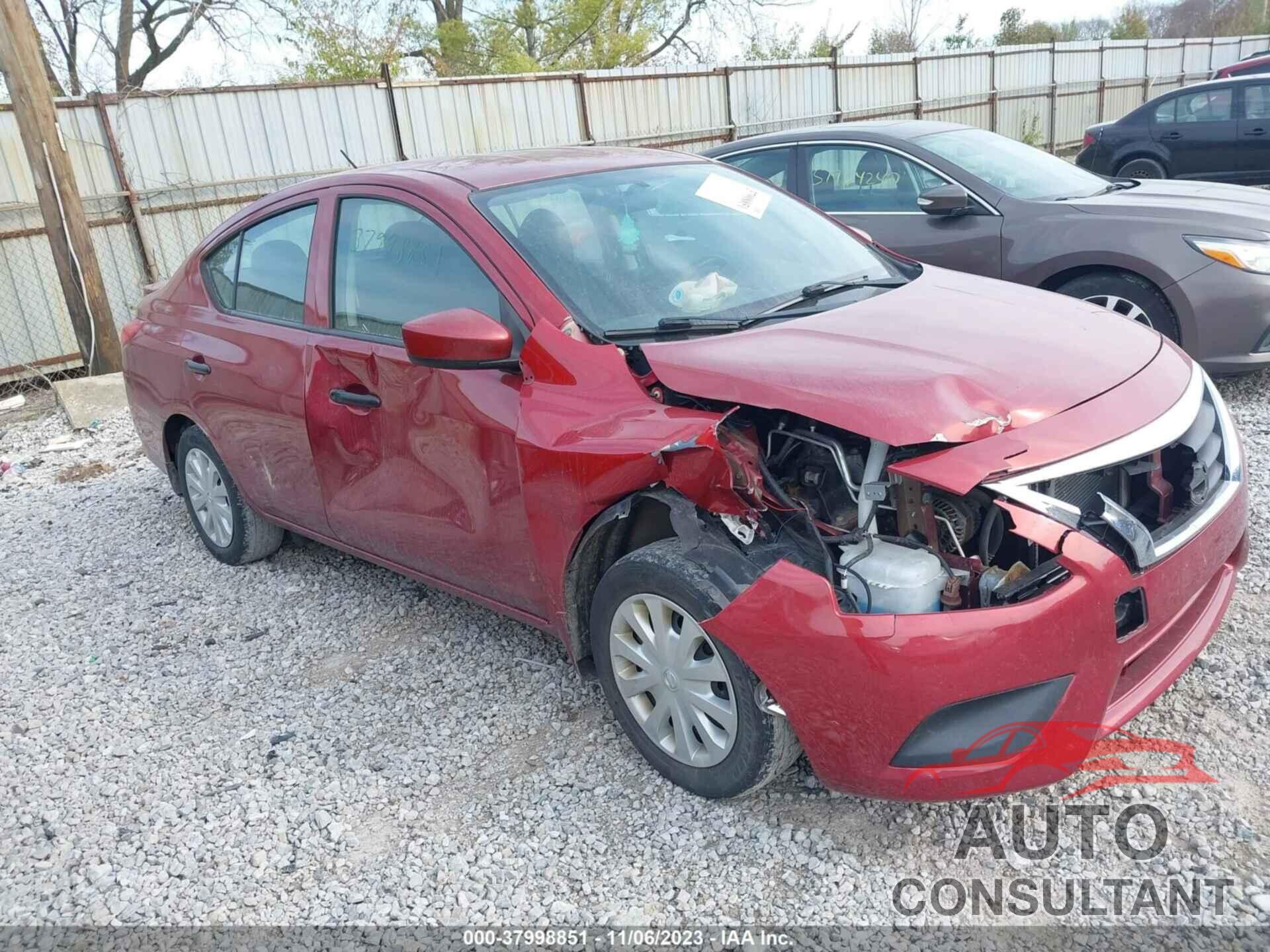 NISSAN VERSA 2017 - 3N1CN7AP4HL881855