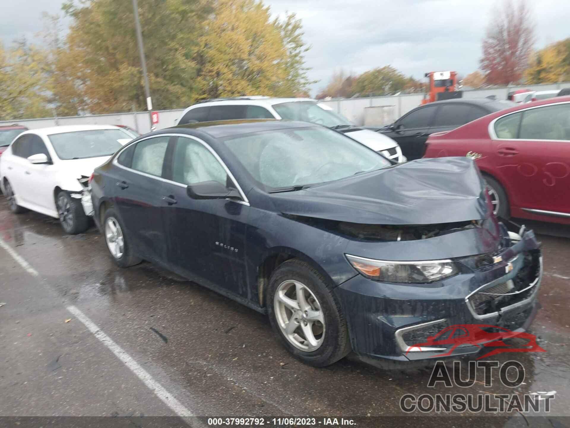 CHEVROLET MALIBU 2018 - 1G1ZB5ST5JF211997