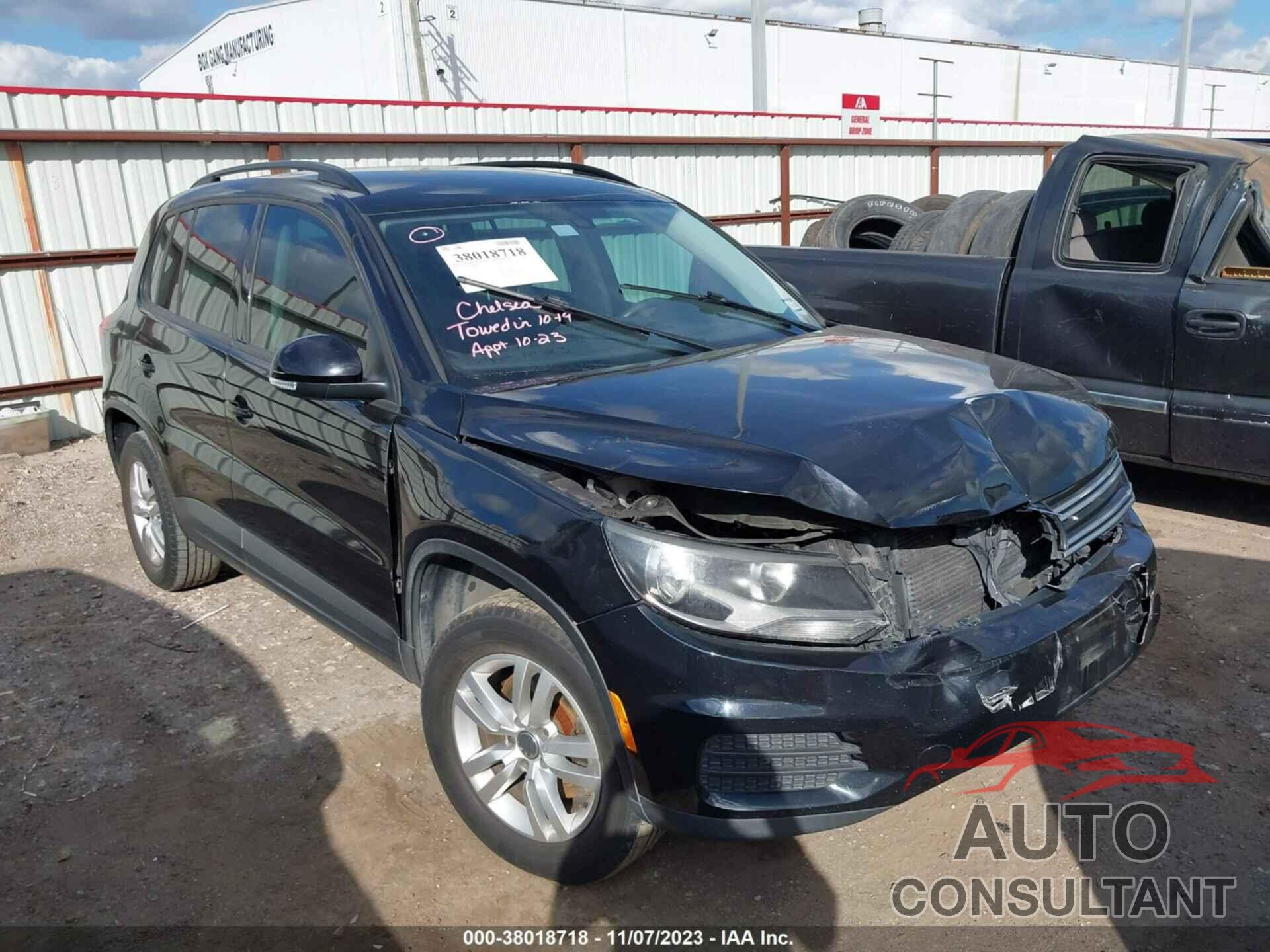 VOLKSWAGEN TIGUAN 2017 - WVGAV7AX0HW511643