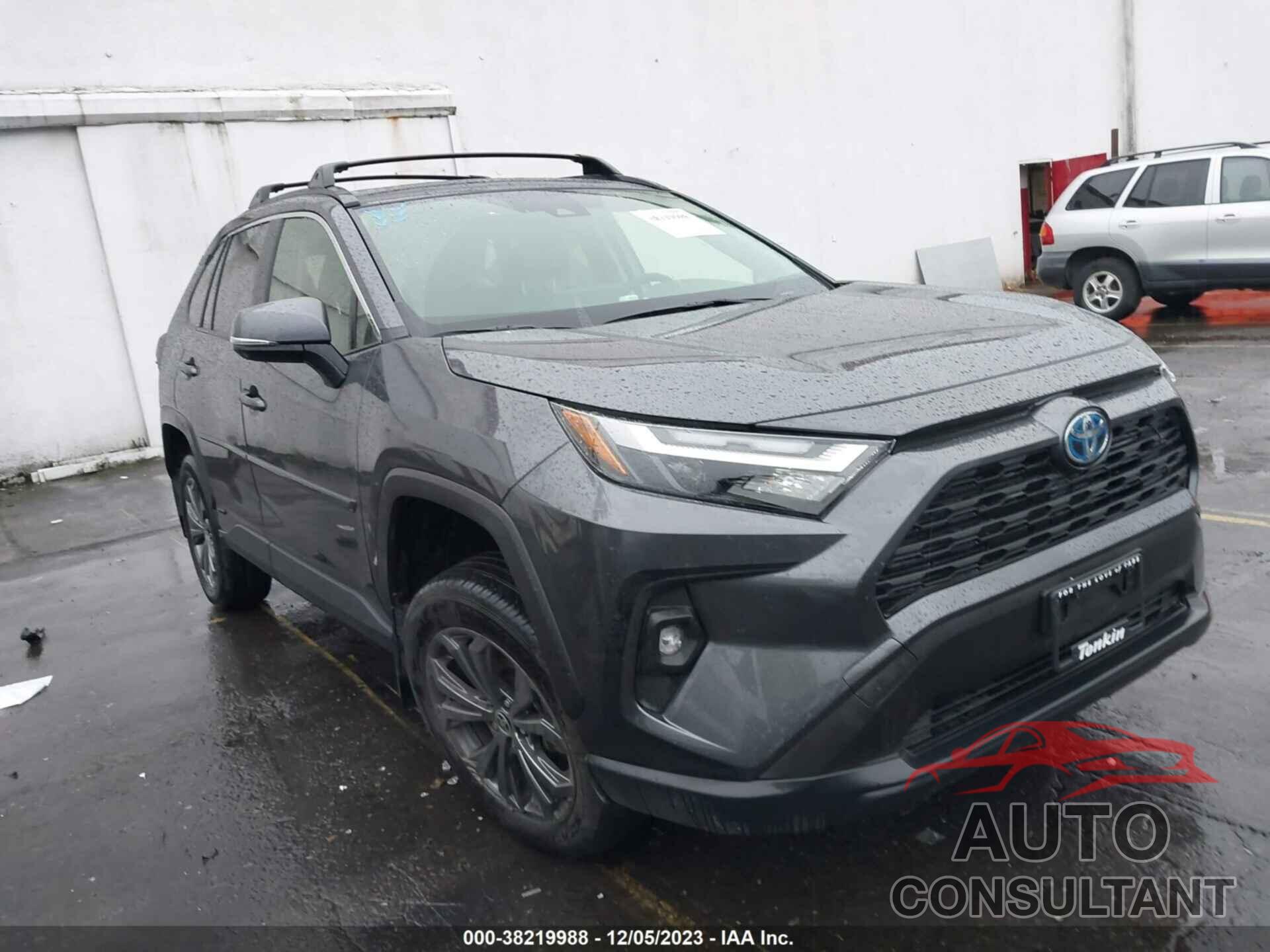 TOYOTA RAV4 2022 - JTMB6RFV5ND058457