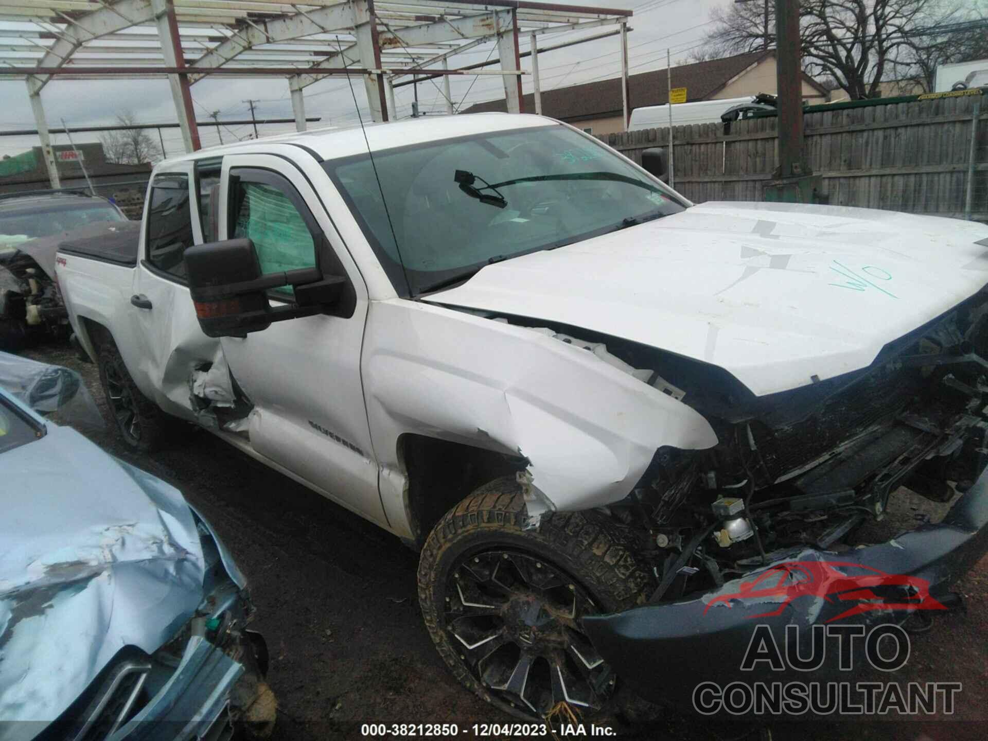 CHEVROLET SILVERADO 1500 2018 - 3GCUKNECXJG330463