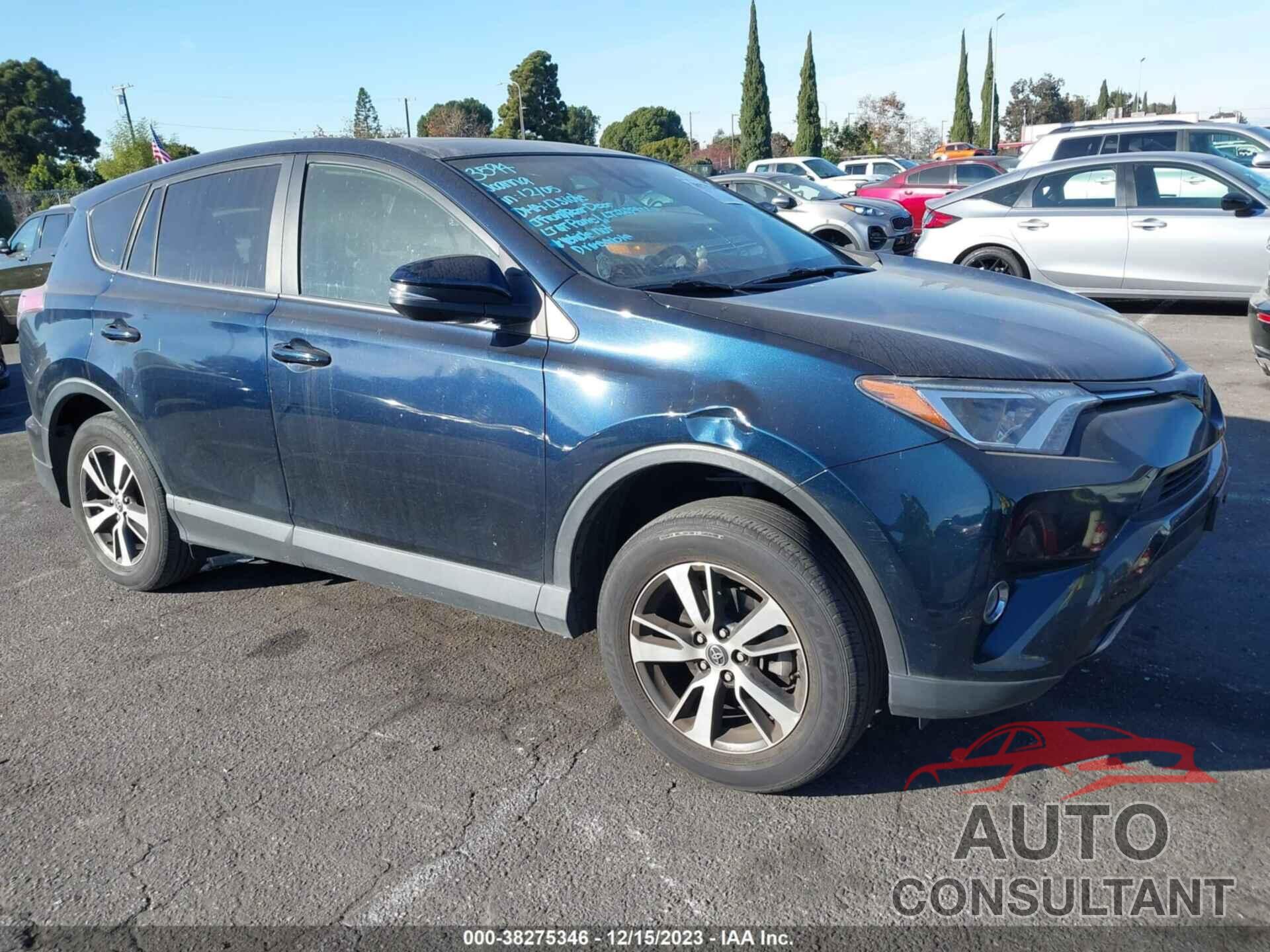 TOYOTA RAV4 2018 - JTMWFREV8JJ738593