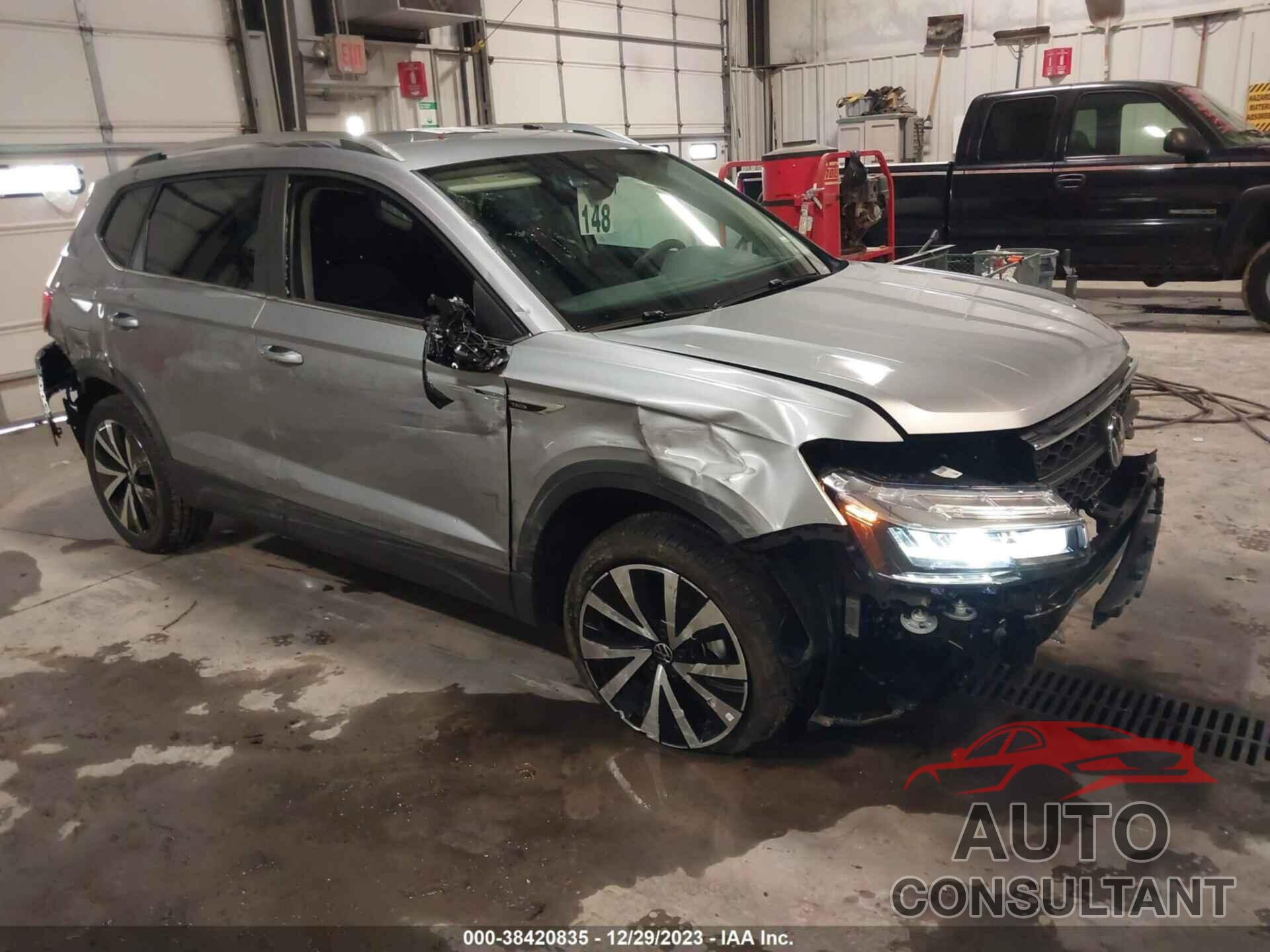VOLKSWAGEN TAOS 2024 - 3VVSX7B2XRM009117