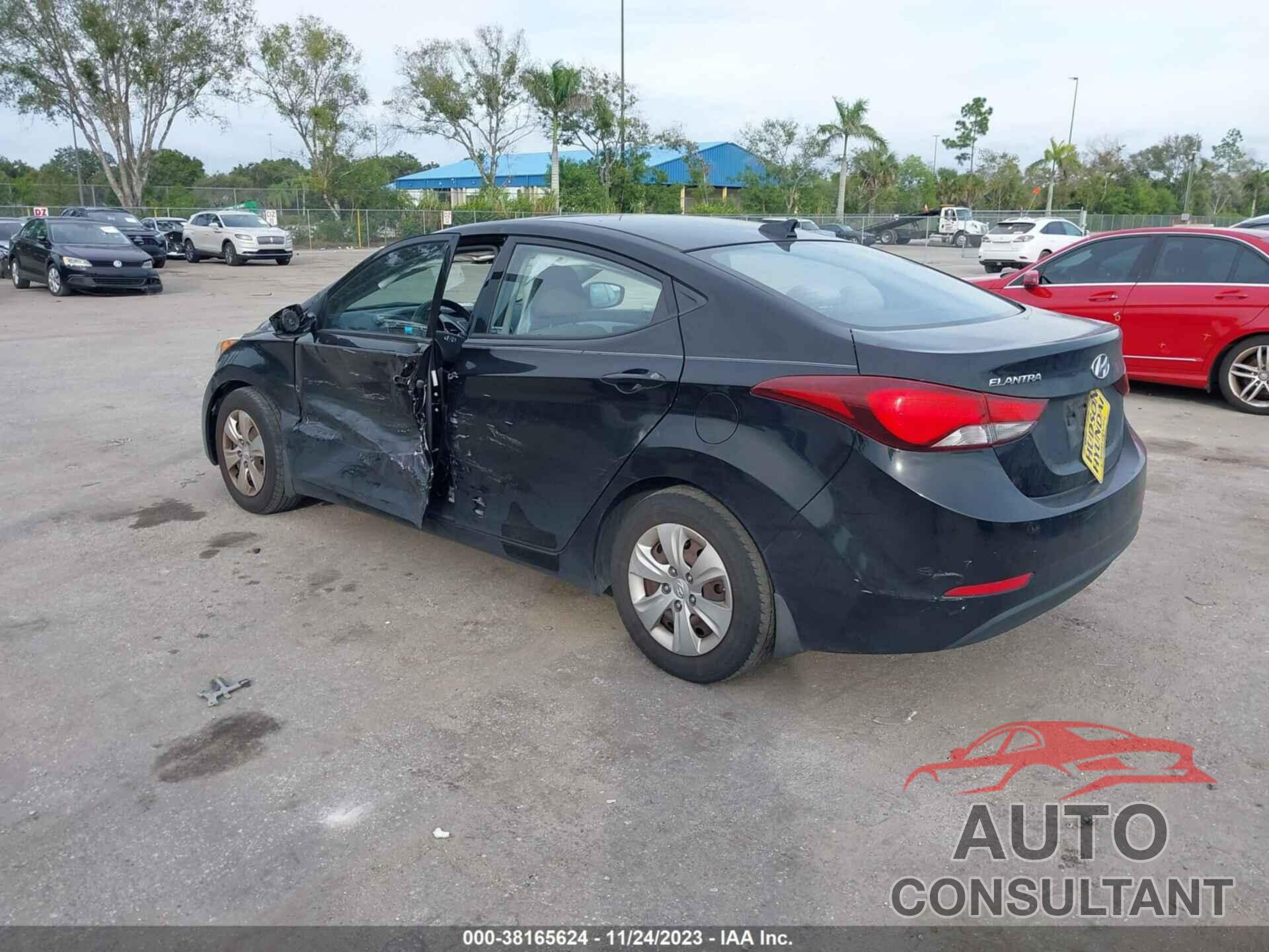 HYUNDAI ELANTRA 2016 - KMHDH4AE7GU530220