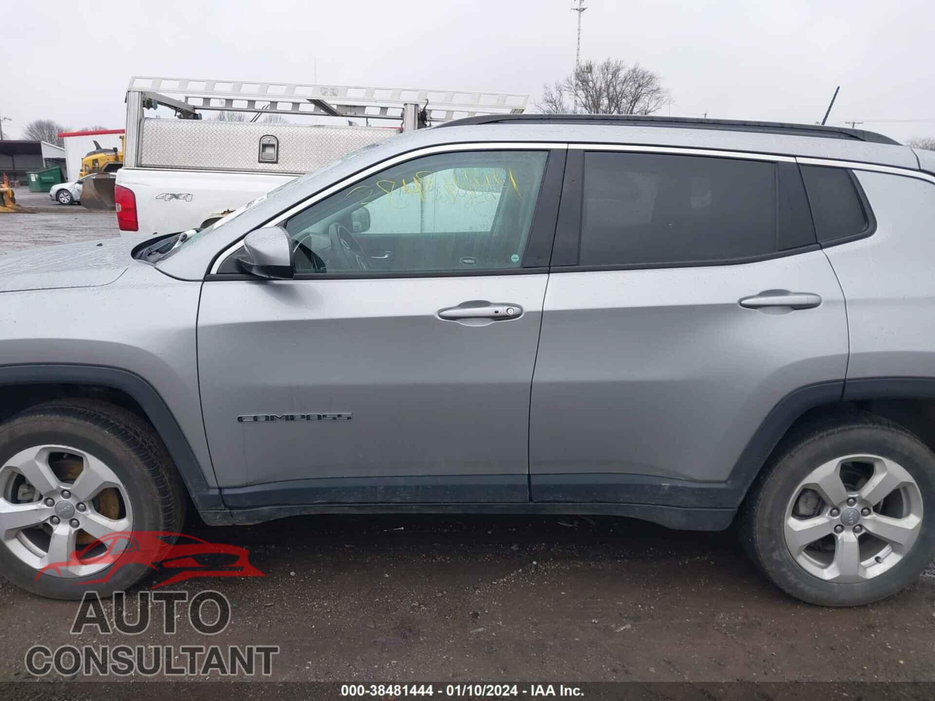 JEEP COMPASS 2018 - 3C4NJDBB1JT349942