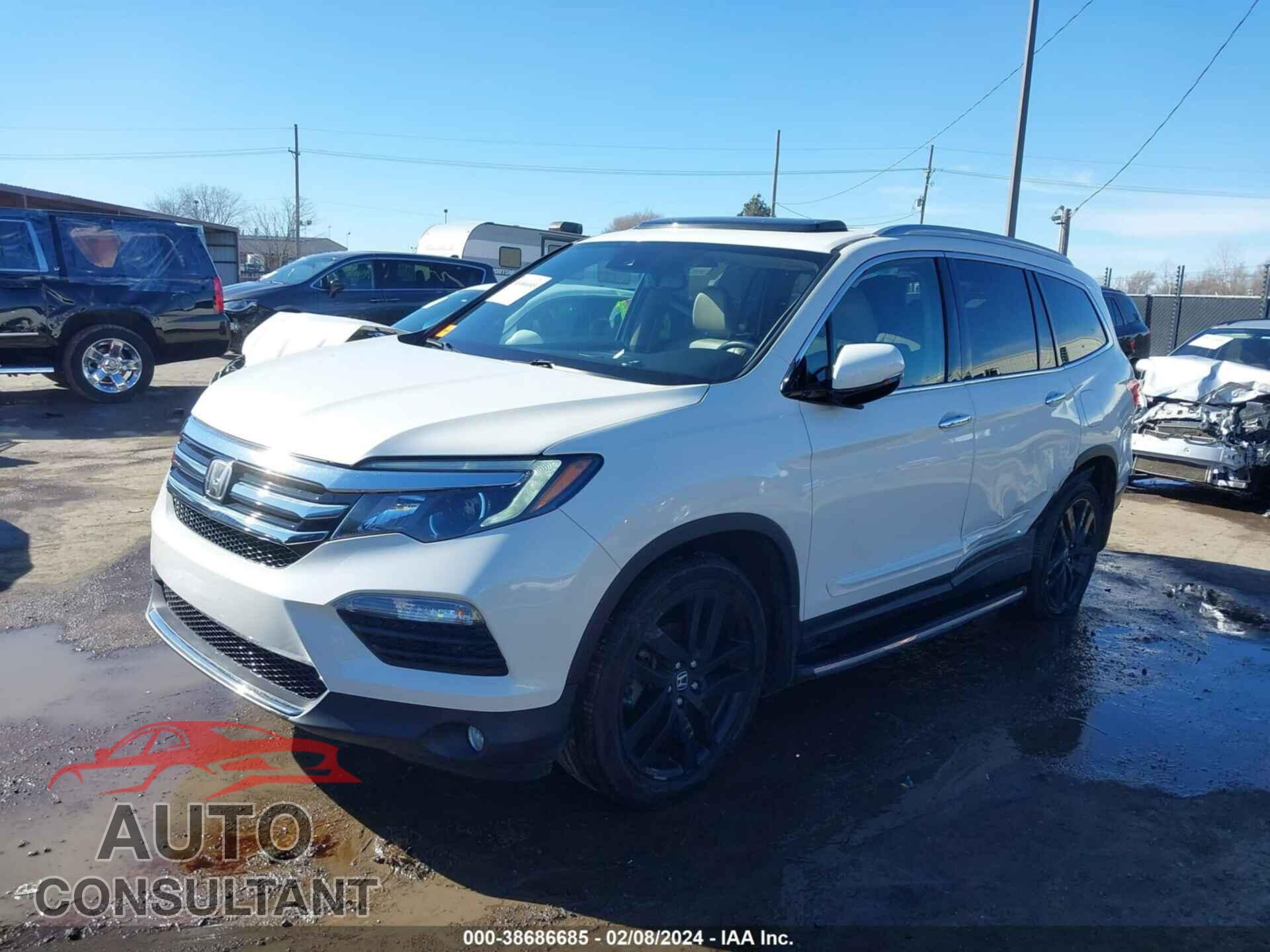 HONDA PILOT 2017 - 5FNYF6H95HB001987
