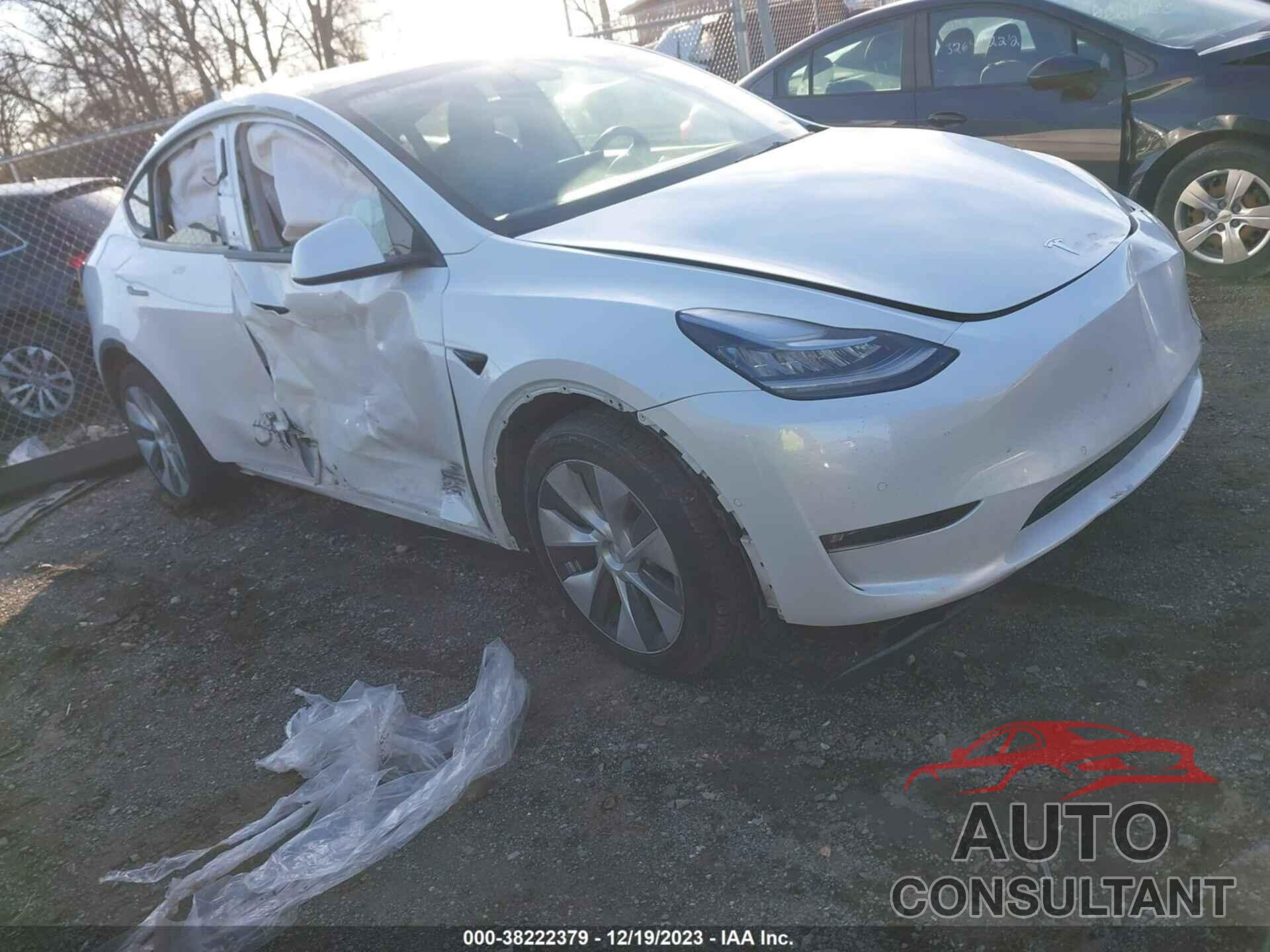 TESLA MODEL Y 2021 - 5YJYGDEEXMF284058