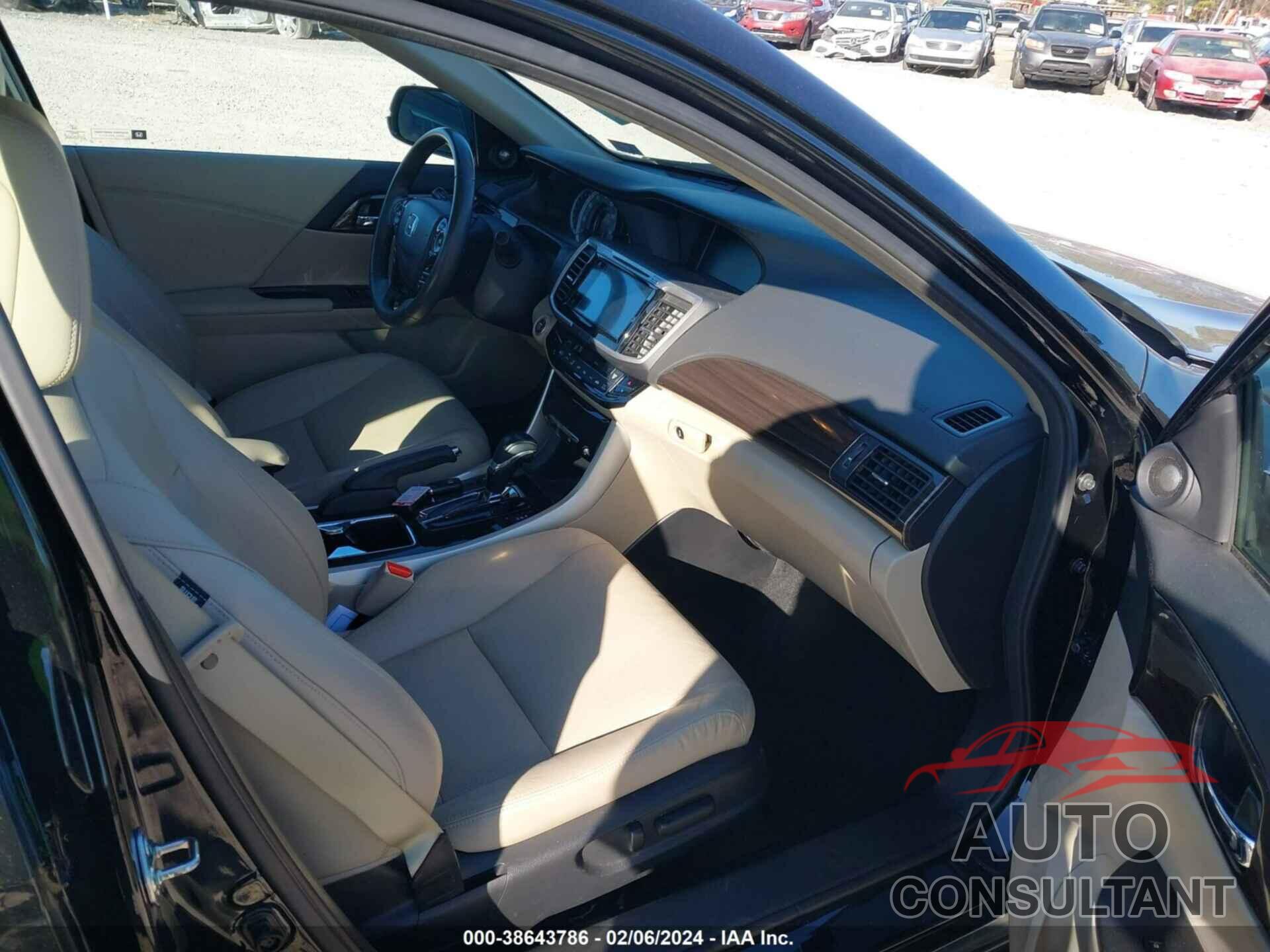 HONDA ACCORD 2017 - 1HGCR3F07HA016747