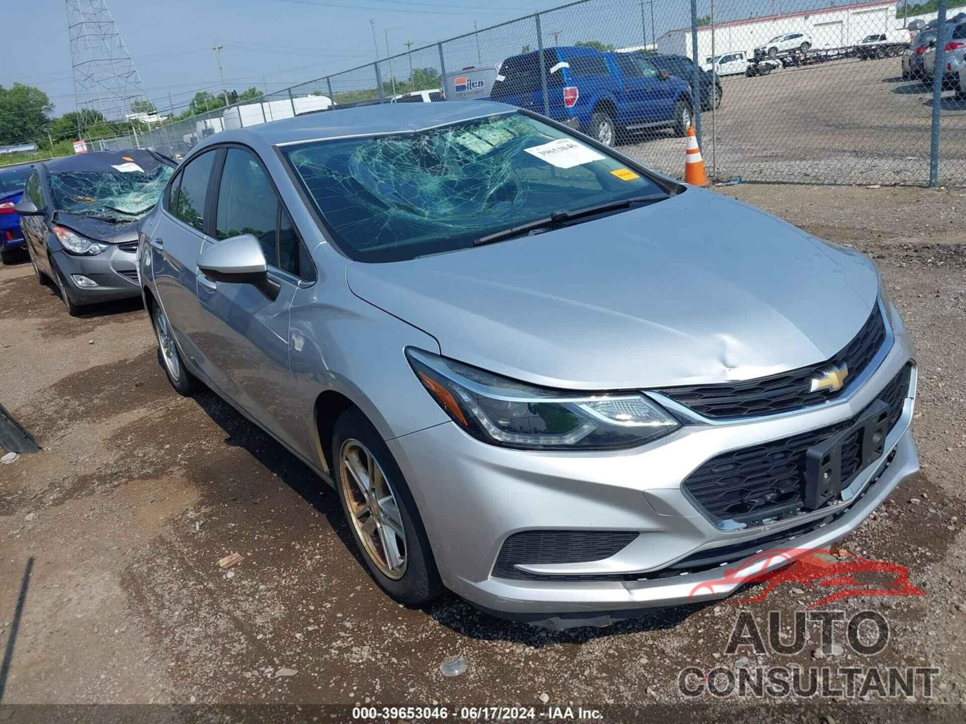 CHEVROLET CRUZE 2018 - 1G1BE5SM5J7199460