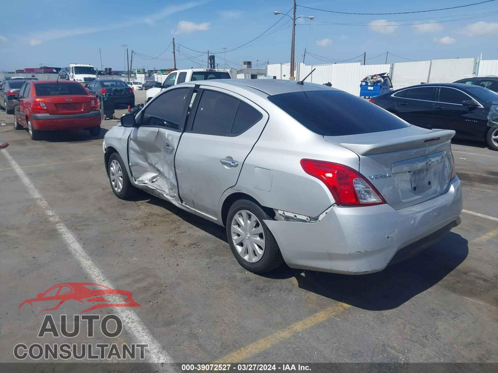 NISSAN VERSA 2019 - 3N1CN7AP3KL844481