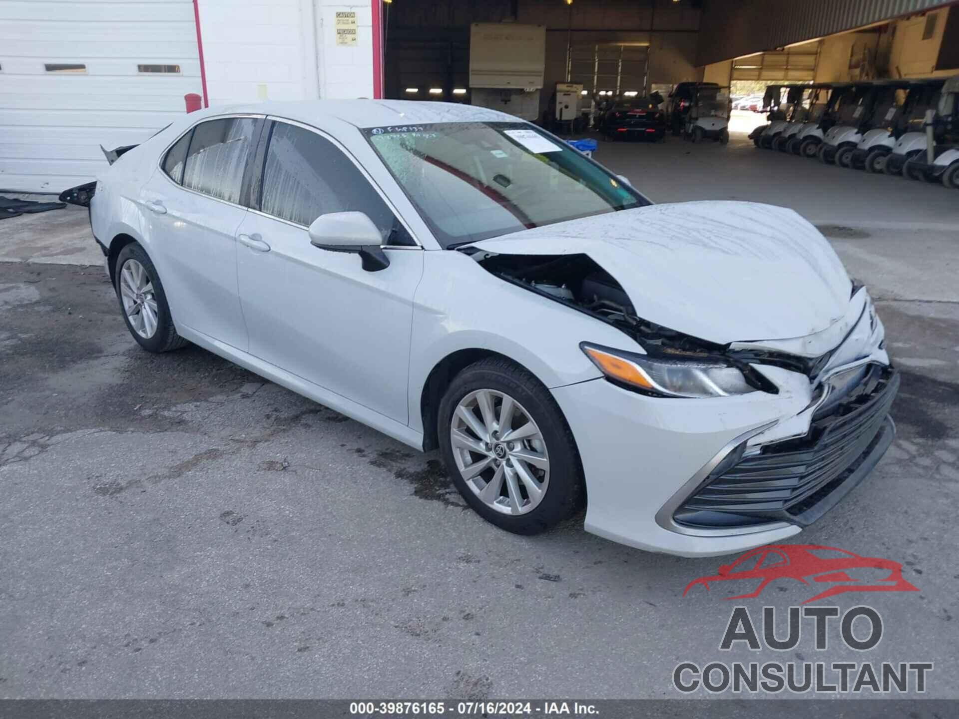 TOYOTA CAMRY 2022 - 4T1C11AKXNU037472