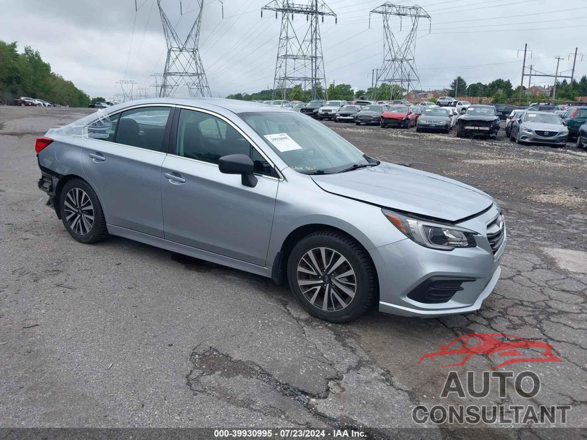 SUBARU LEGACY 2018 - 4S3BNAB66J3018231