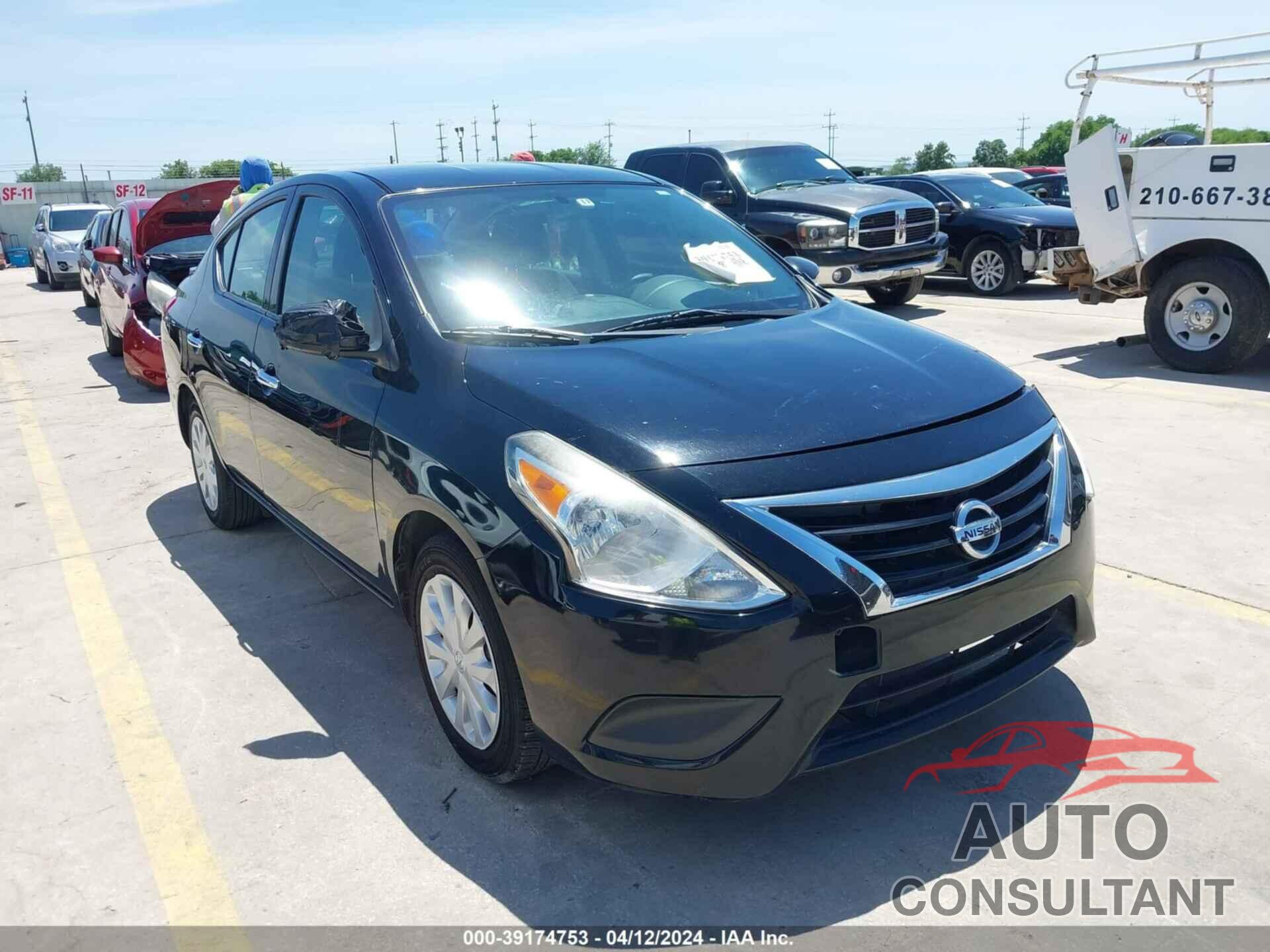 NISSAN VERSA 2017 - 3N1CN7AP2HL828376