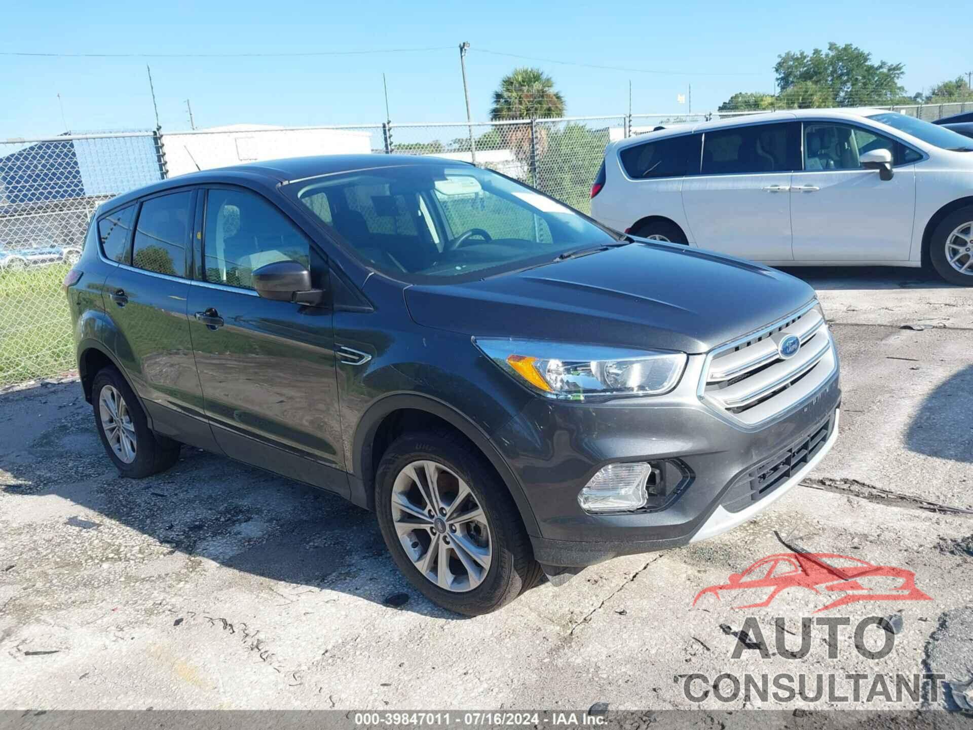 FORD ESCAPE 2019 - 1FMCU9GD1KUC00097