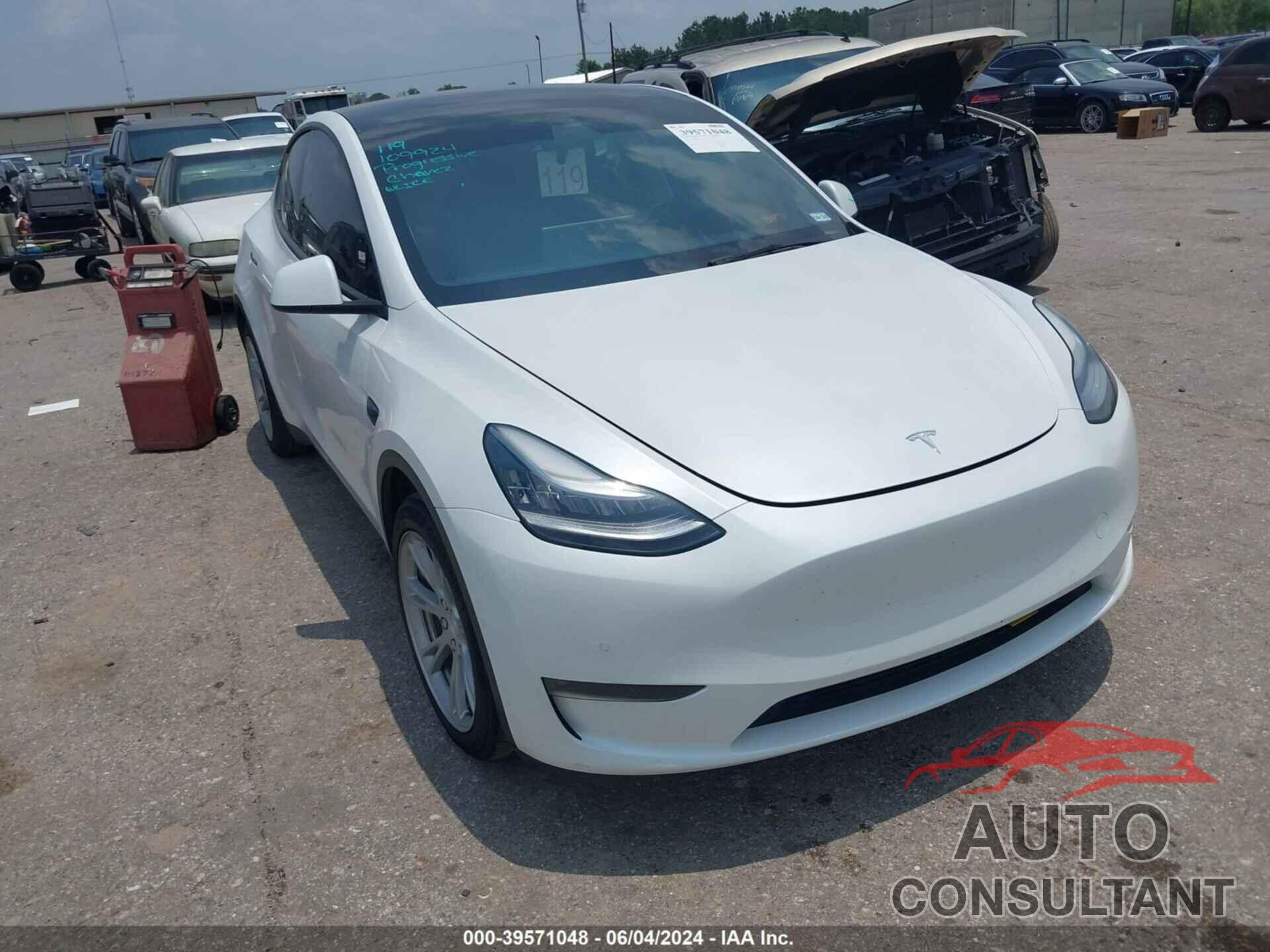 TESLA MODEL Y 2021 - 5YJYGDEEXMF109924