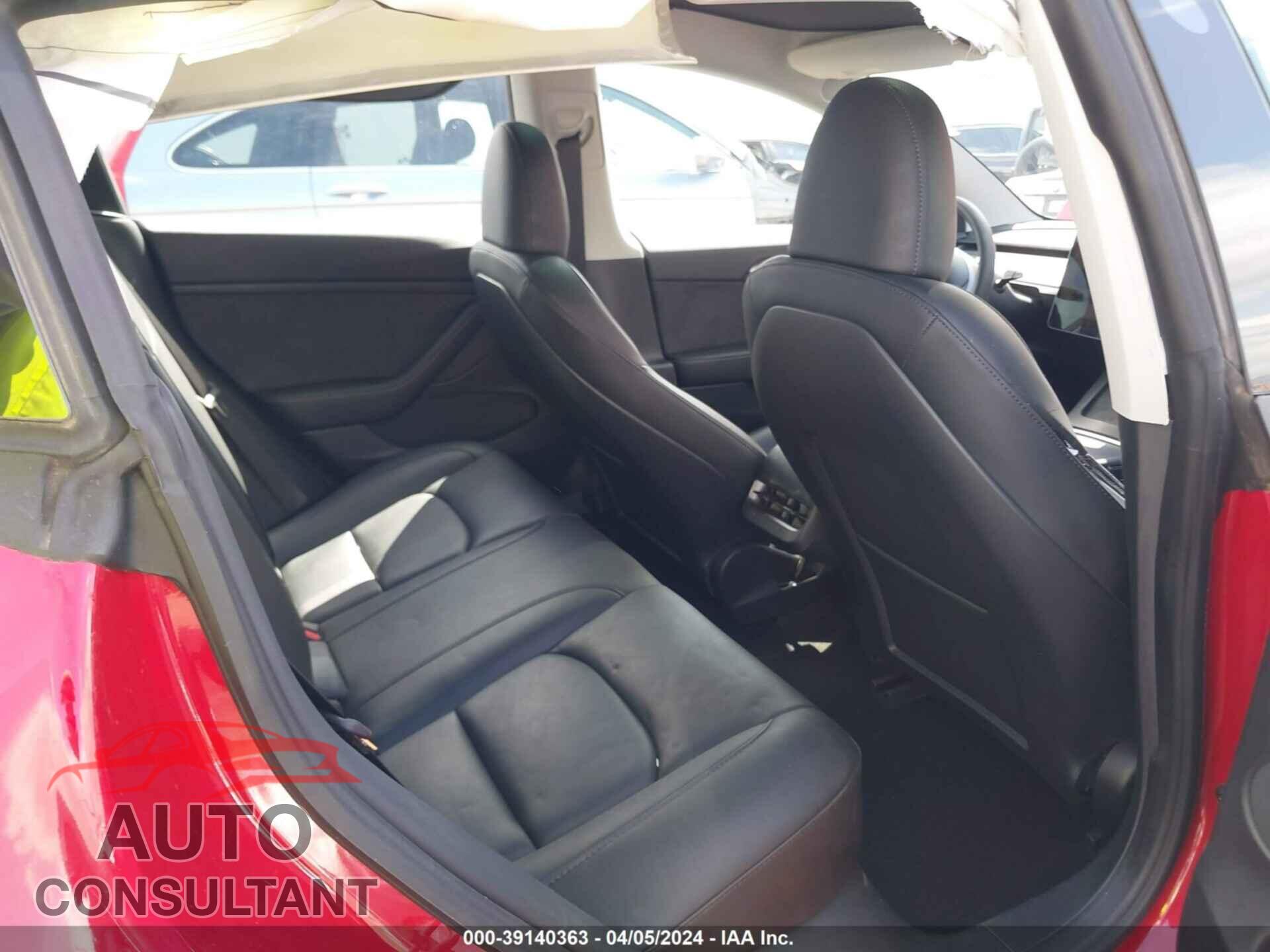 TESLA MODEL 3 2023 - 5YJ3E1EA5PF543877