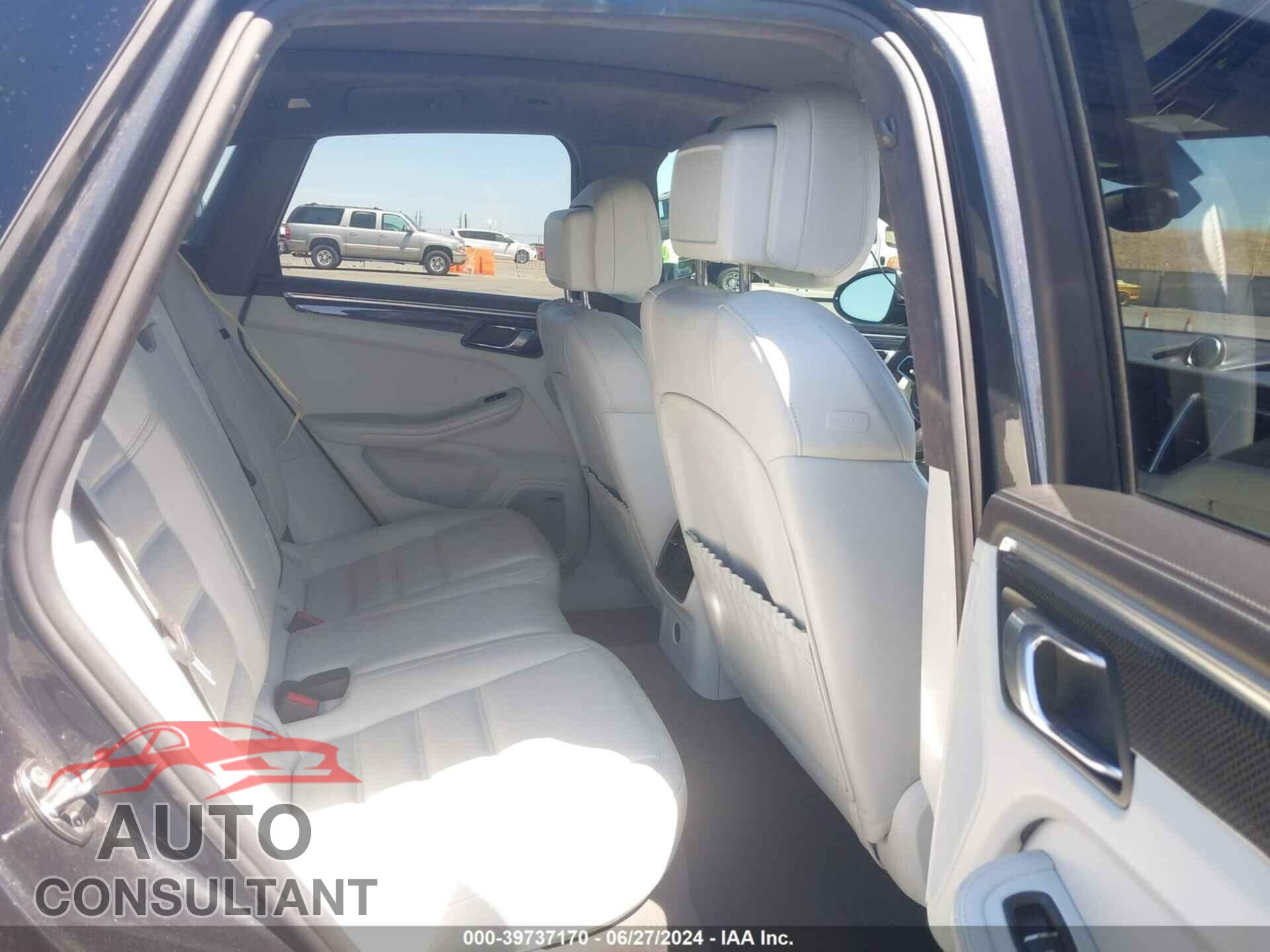 PORSCHE MACAN 2017 - WP1AF2A52HLB61144