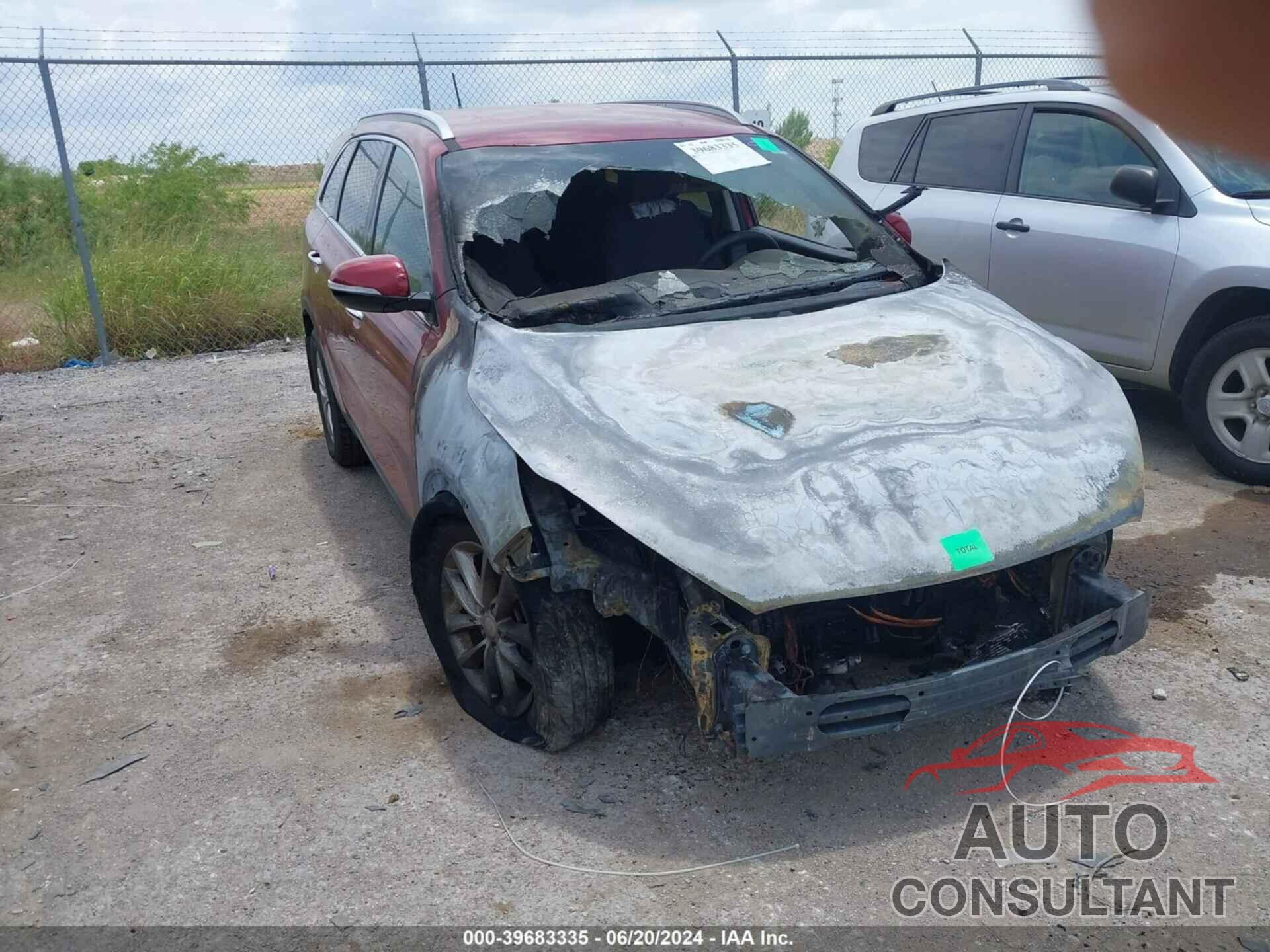KIA SORENTO 2016 - 5XYPG4A32GG094266