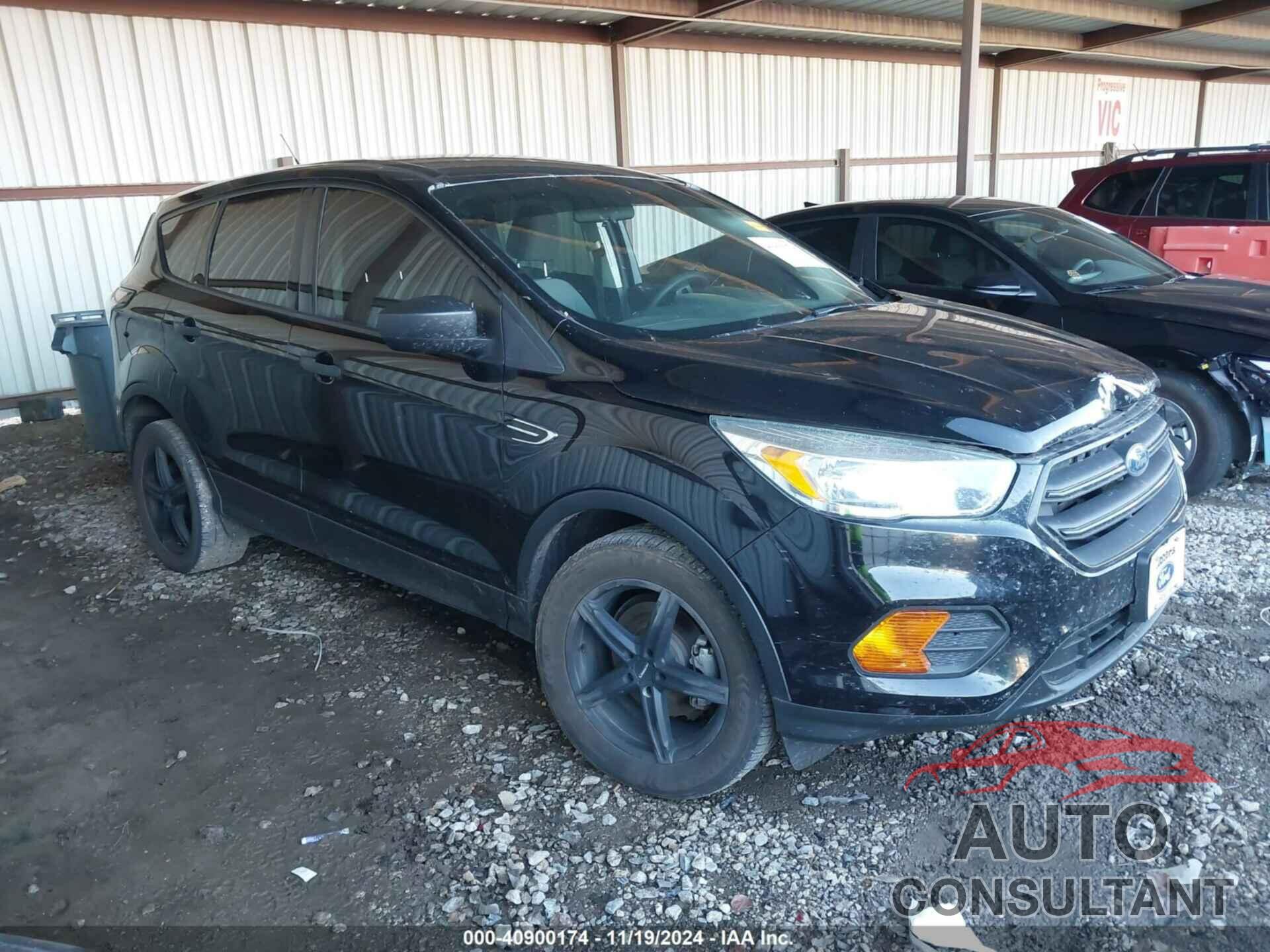 FORD ESCAPE 2017 - 1FMCU0F71HUD87390