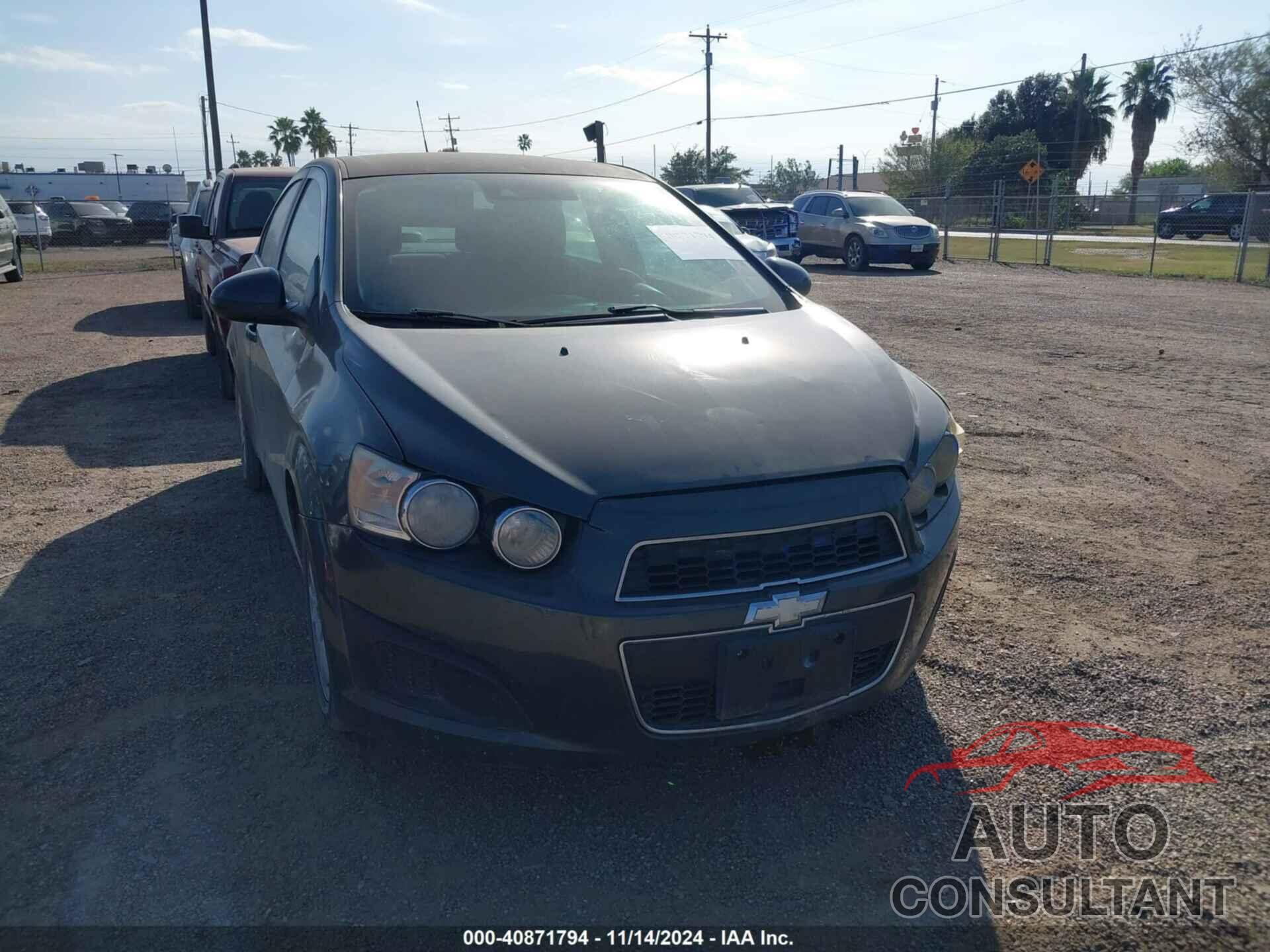 CHEVROLET SONIC 2016 - 1G1JC5SH6G4183945