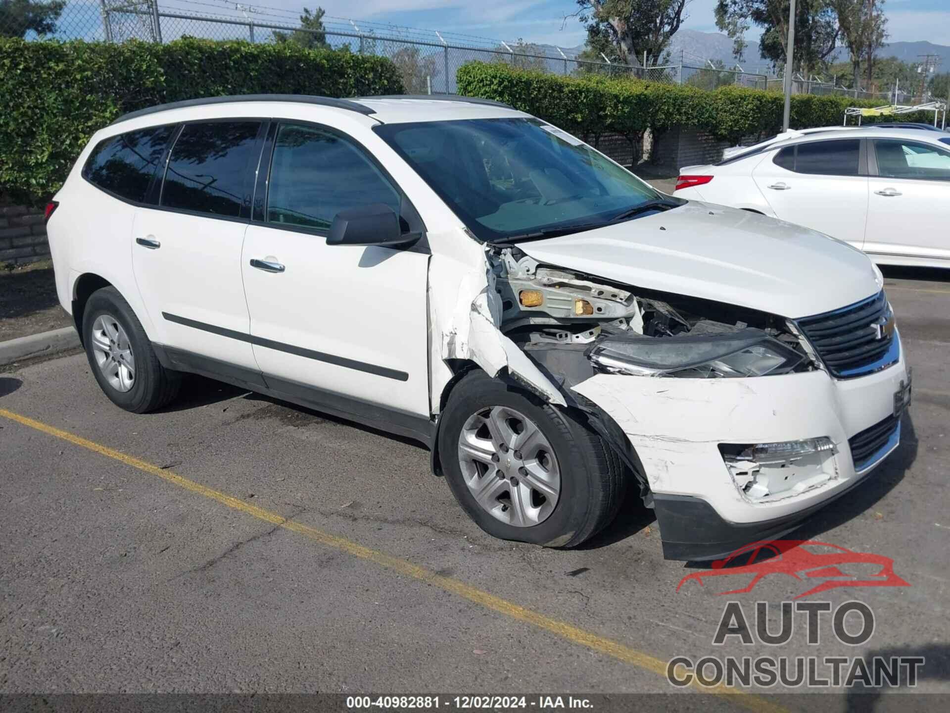 CHEVROLET TRAVERSE 2015 - 1GNKRFED5FJ196007