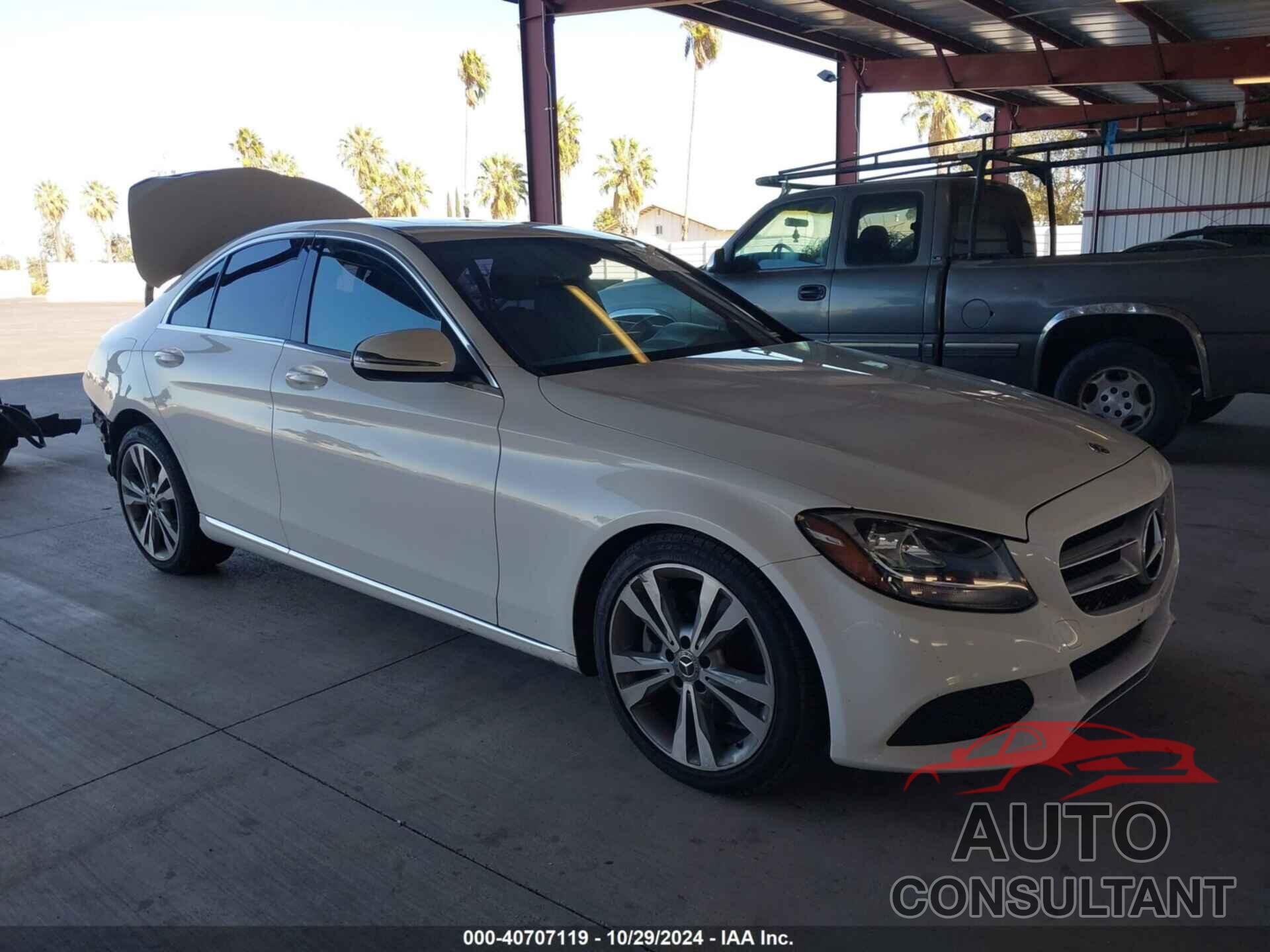 MERCEDES-BENZ C 300 2018 - 55SWF4JB7JU270540