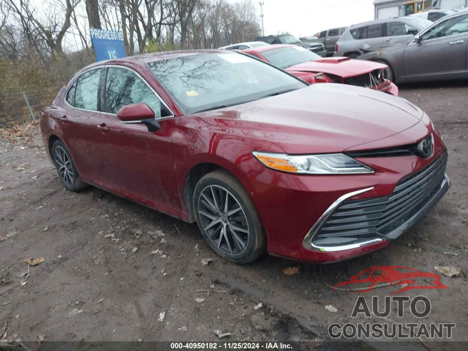 TOYOTA CAMRY 2022 - 4T1F11BK0NU055782
