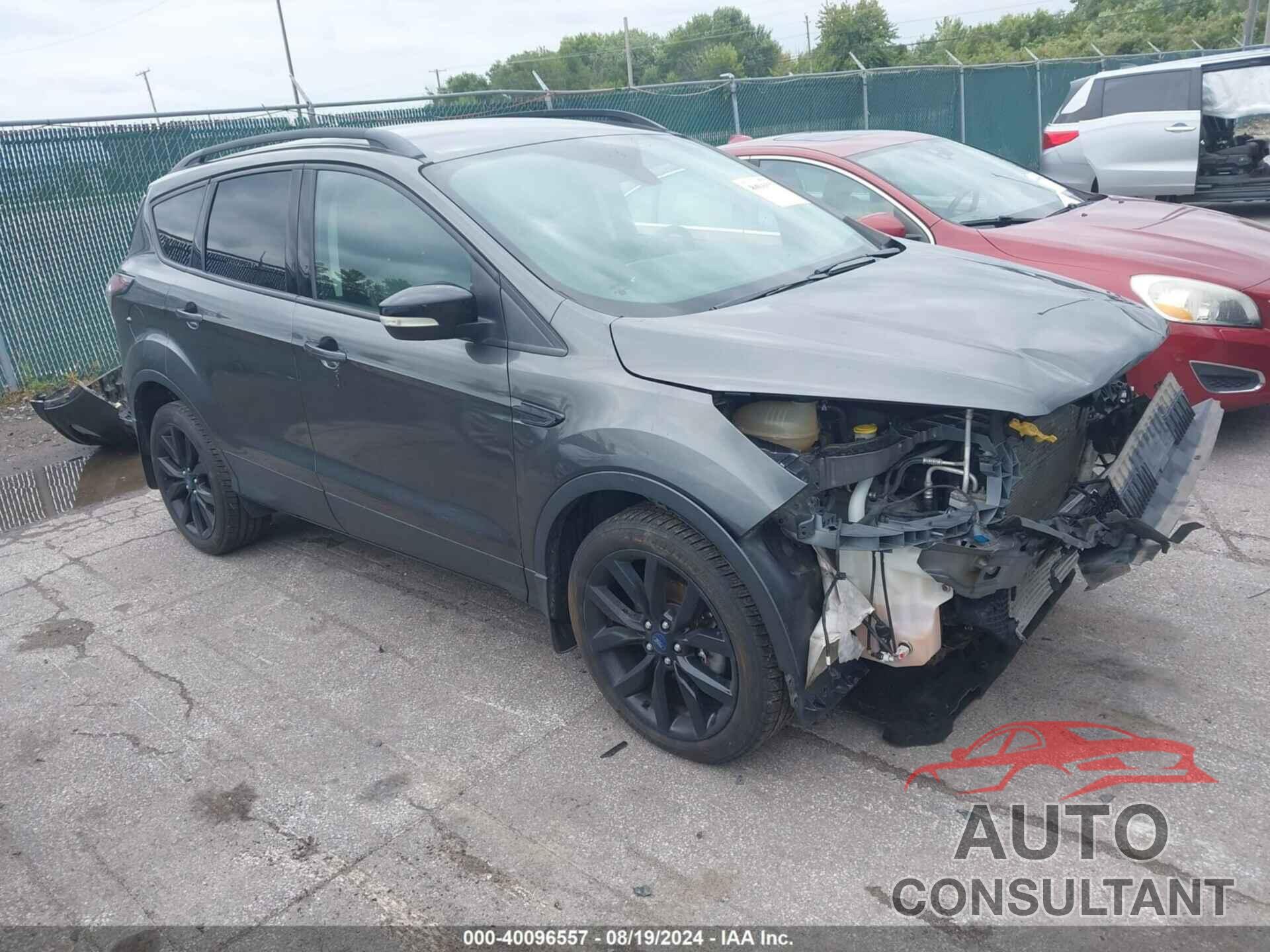 FORD ESCAPE 2017 - 1FMCU9J95HUB50852