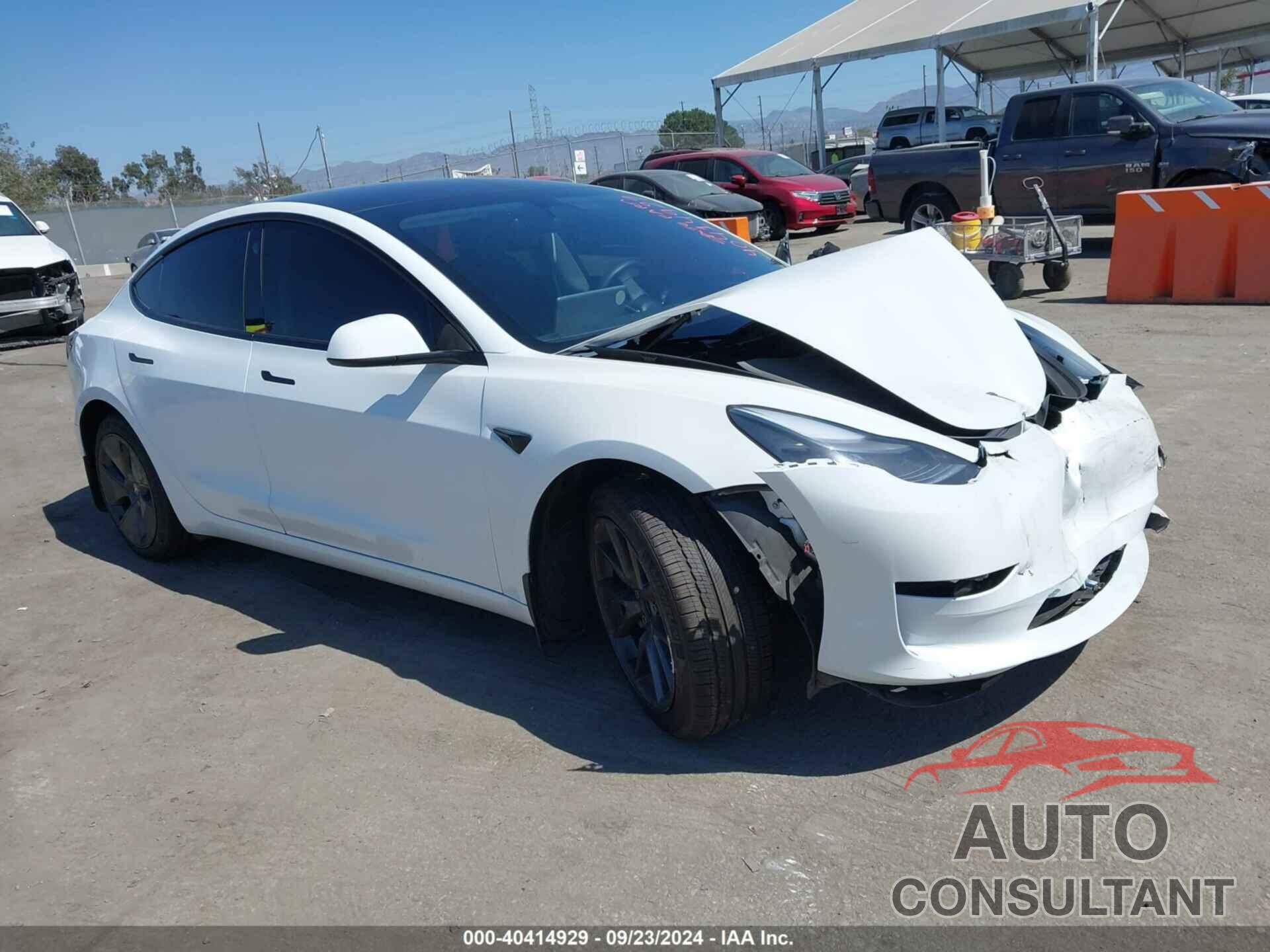 TESLA MODEL 3 2023 - 5YJ3E1EA5PF556127