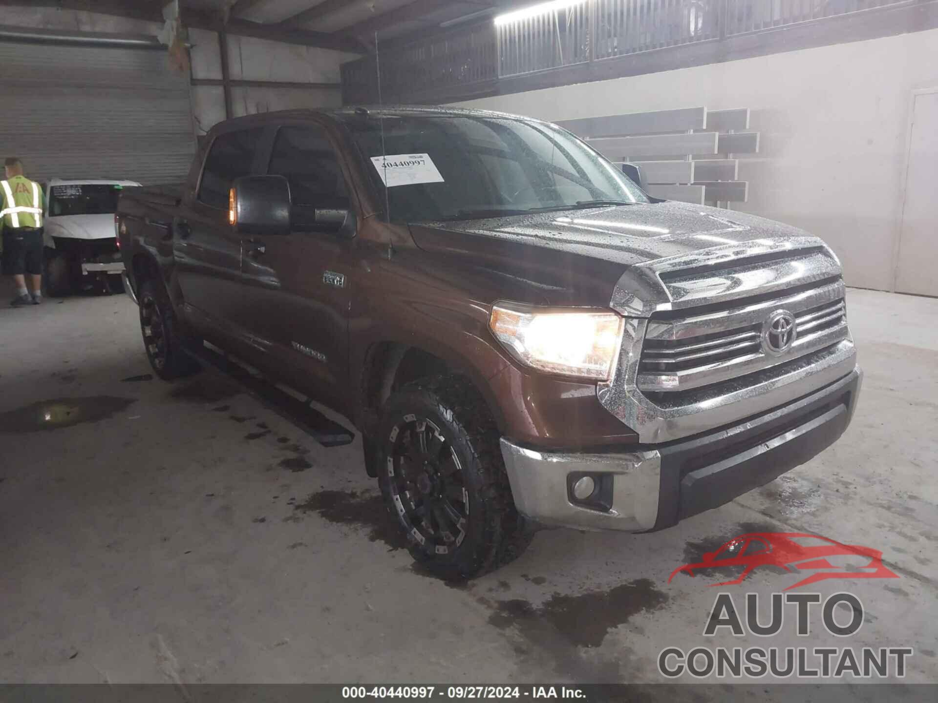 TOYOTA TUNDRA 2017 - 5TFEW5F15HX224904